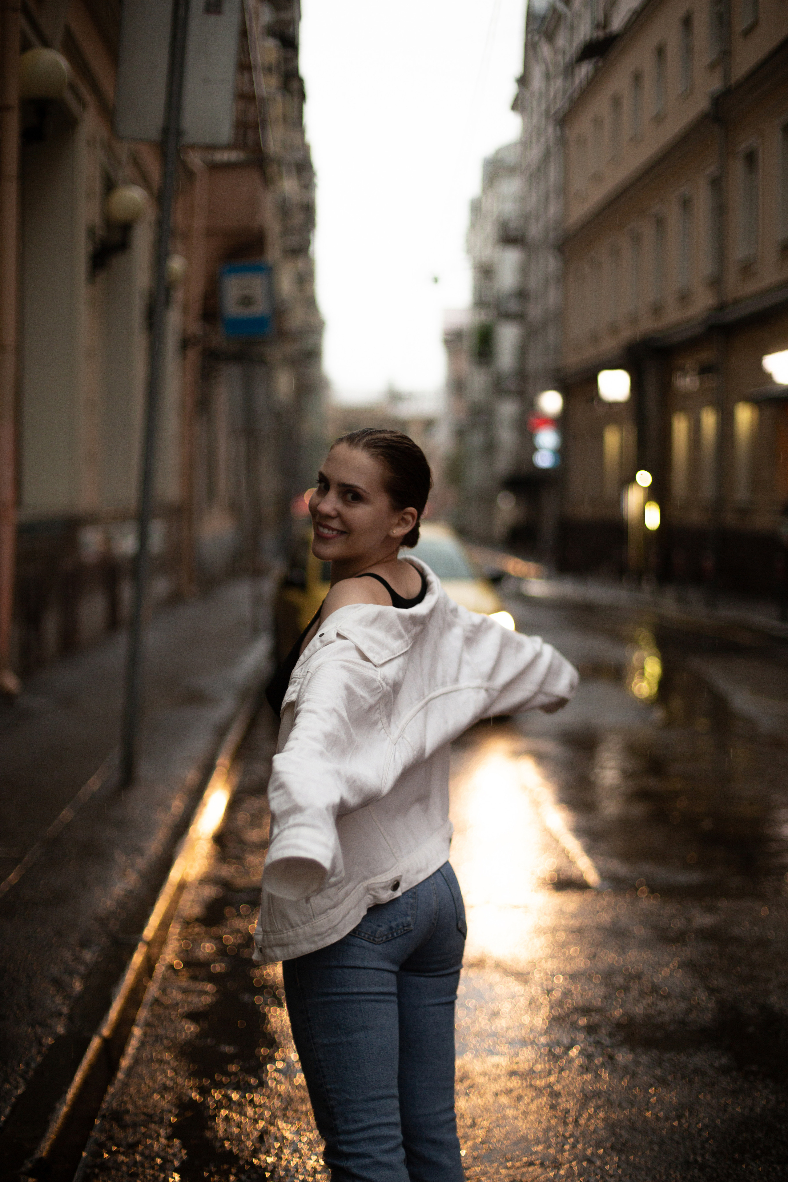 Полина под дождем. Мария Маркова детский и семейный фотограф в Москве