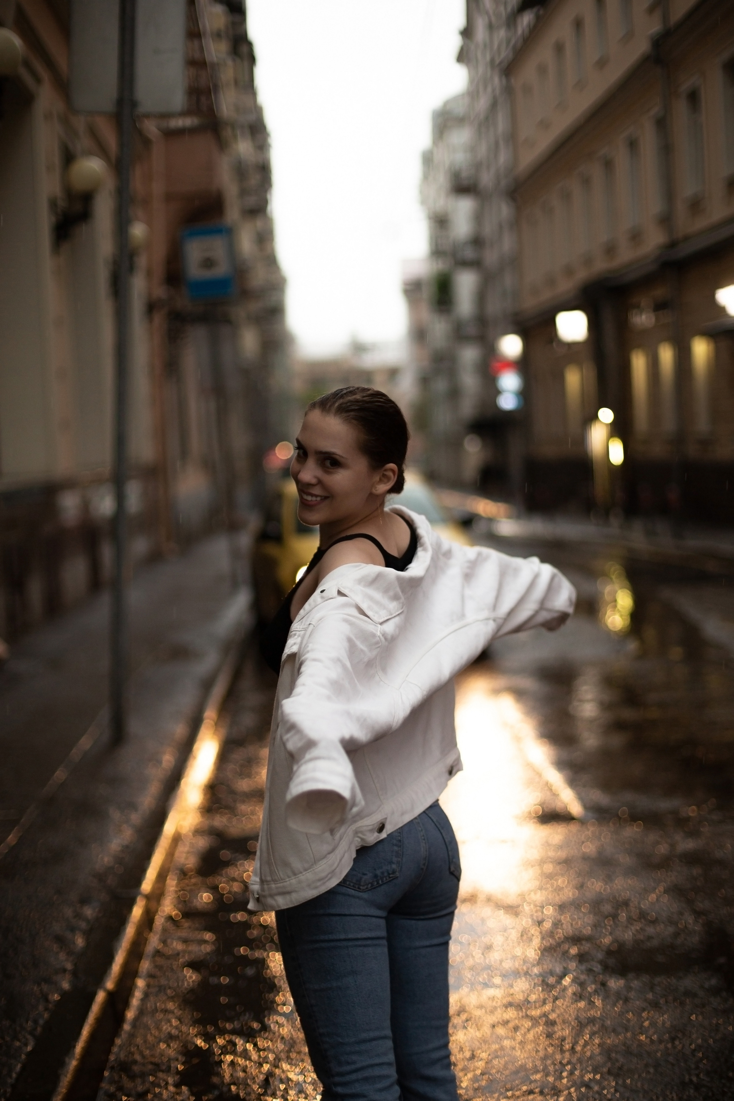 Полина под дождем. Мария Маркова детский и семейный фотограф в Москве