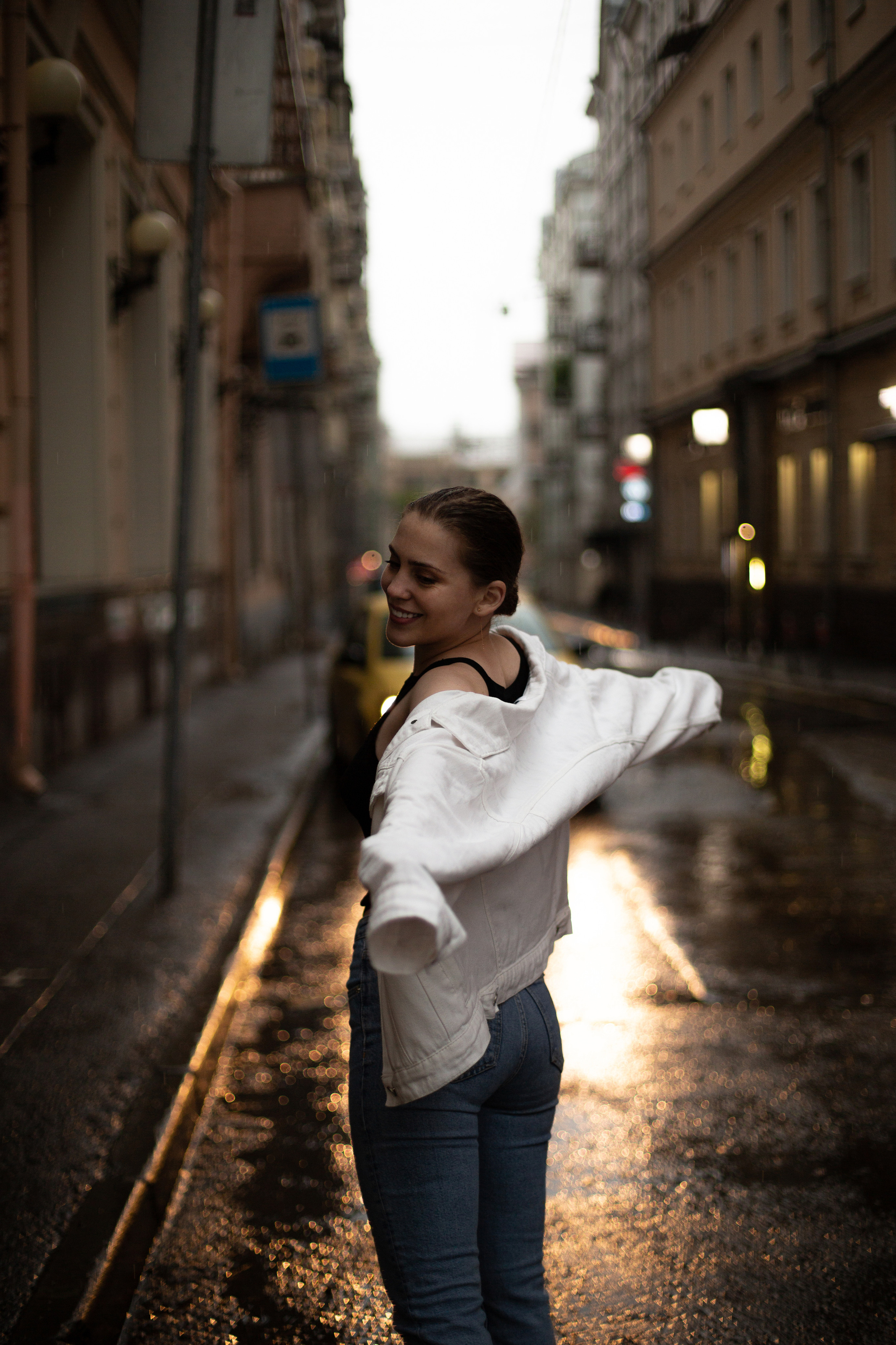 Полина под дождем. Мария Маркова детский и семейный фотограф в Москве