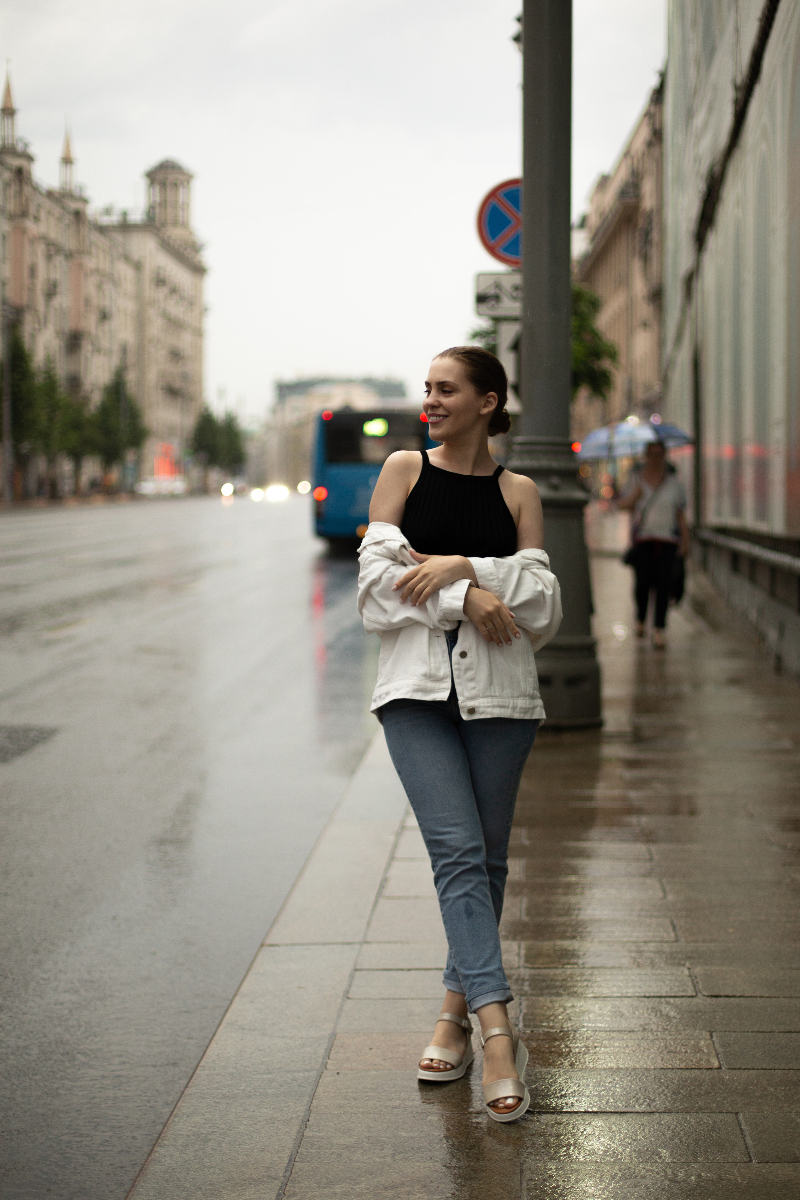 Полина под дождем. Мария Маркова детский и семейный фотограф в Москве