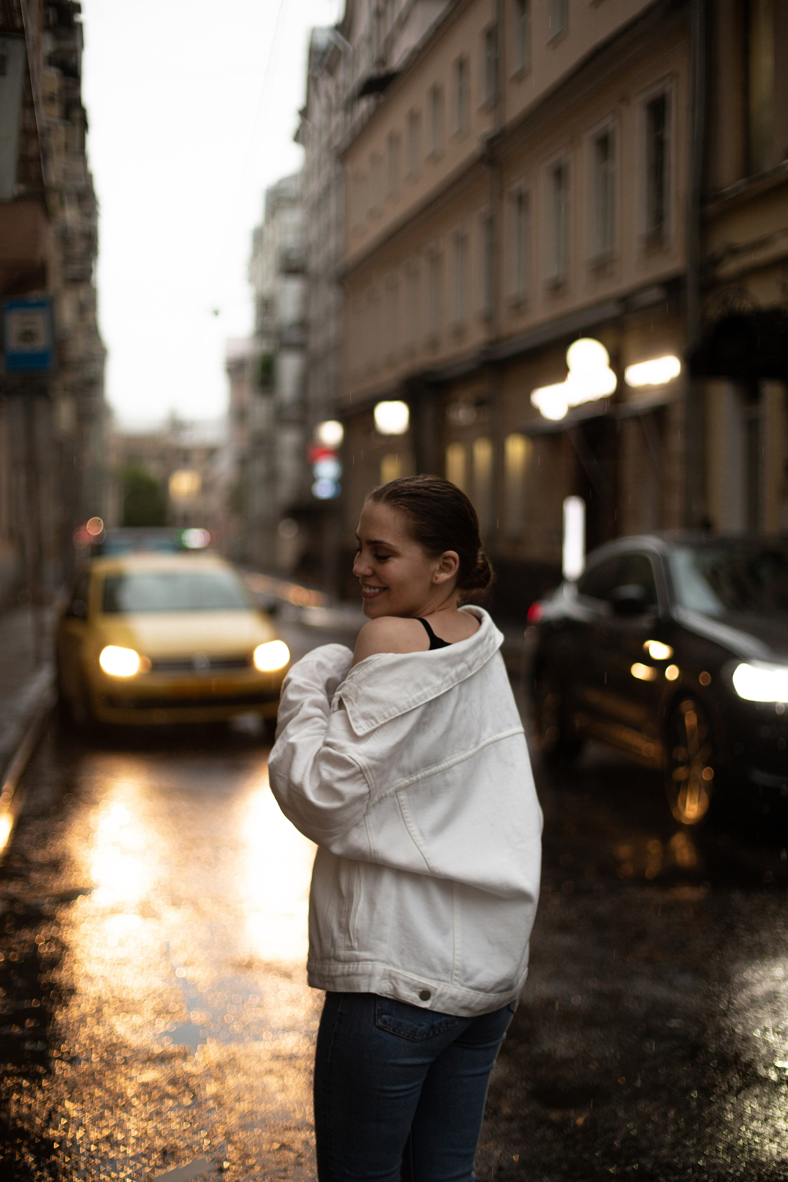Полина под дождем. Мария Маркова детский и семейный фотограф в Москве