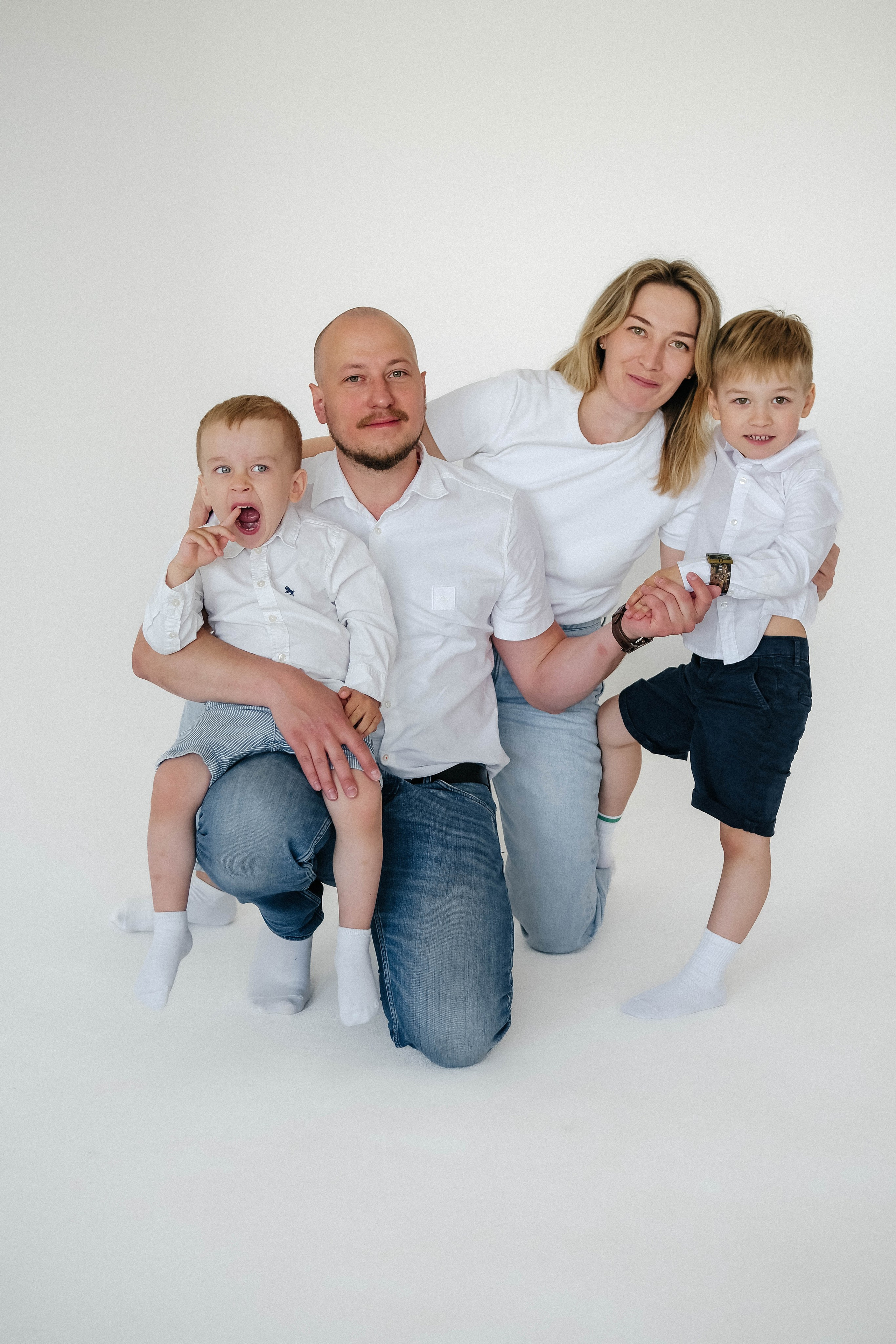 Большая семейная на циклораме. Главная