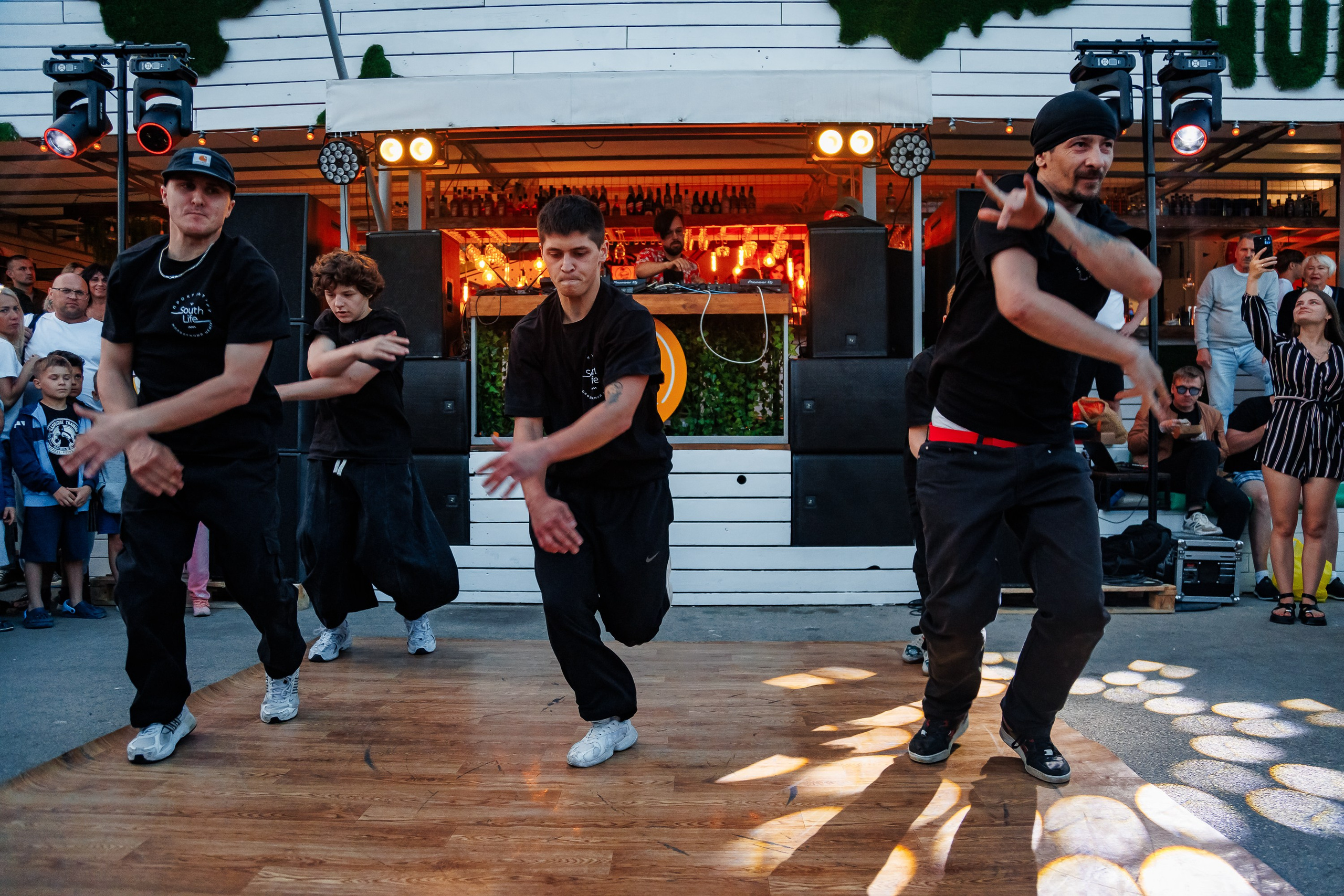 Открытие сезона в HUNGRY BIRD_Симеиз_Крым_14.06.2025. Аминов Руслан | Фотограф