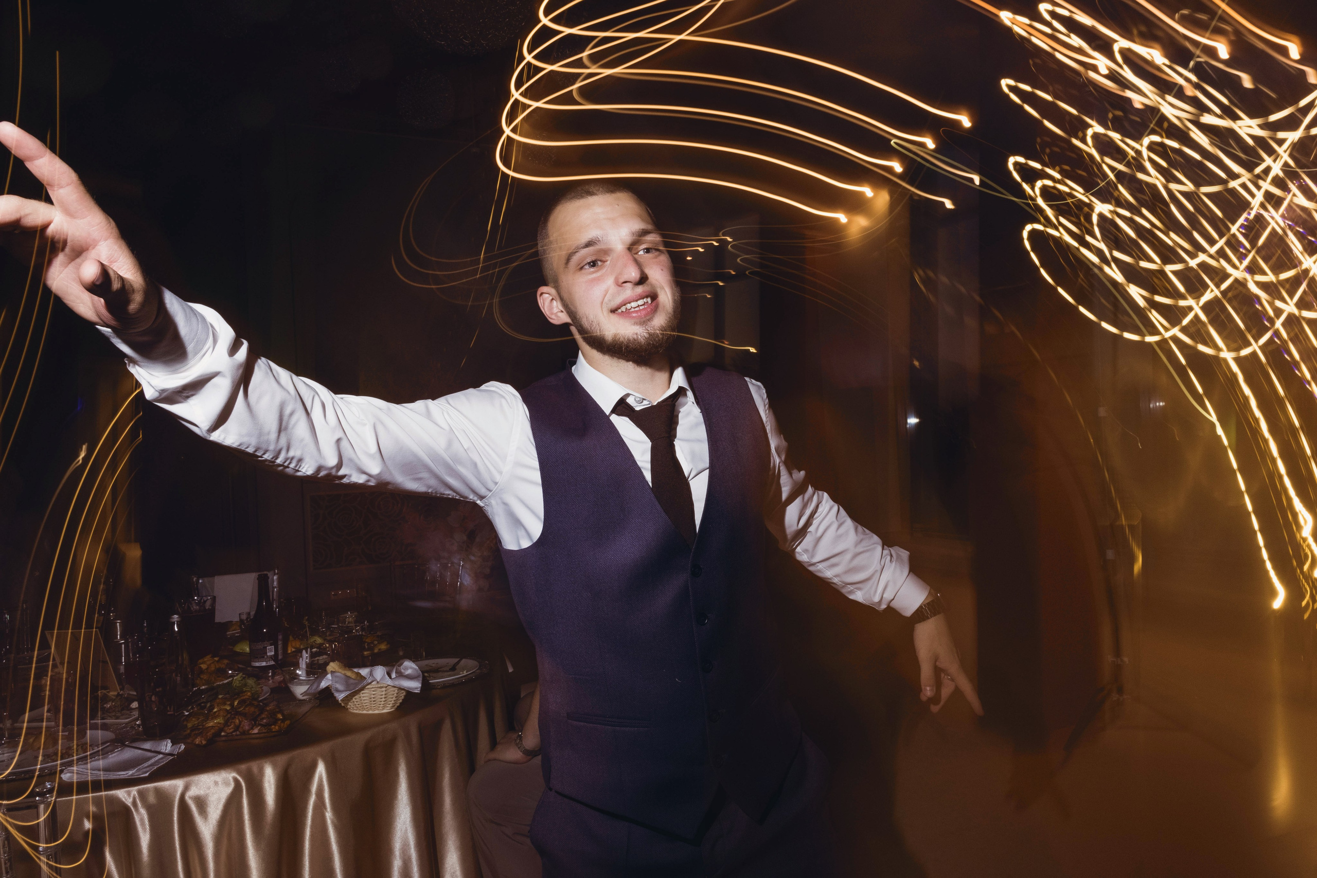 Никита и Ульяна (максимальный — Винотека). Свадебный и семейный фотограф в городе Сургуте Стерликова Светлана