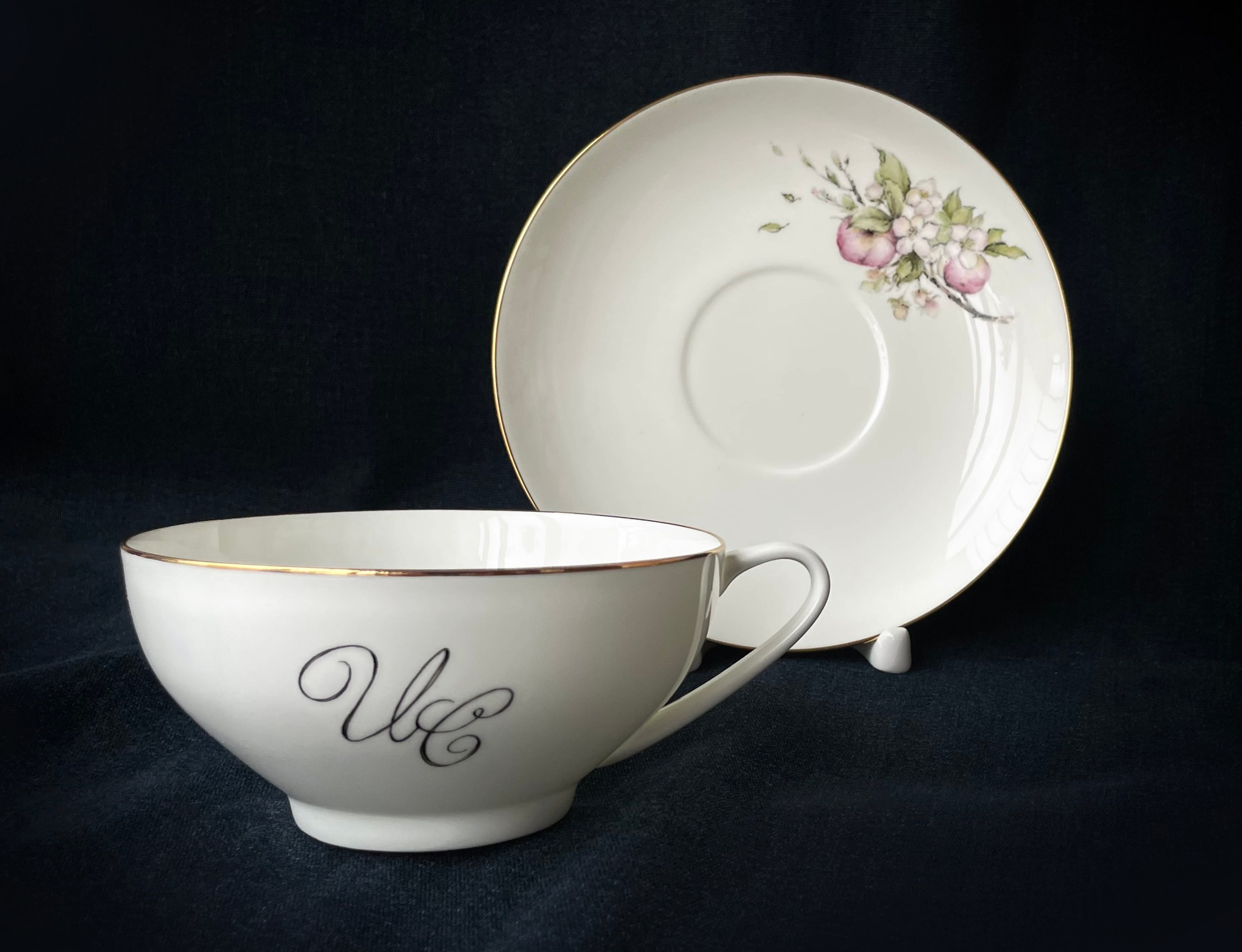 Индивидуальные заказы, роспись фарфора. Живописец по фарфору в Санкт-Петербурге Писаревская Екатерина