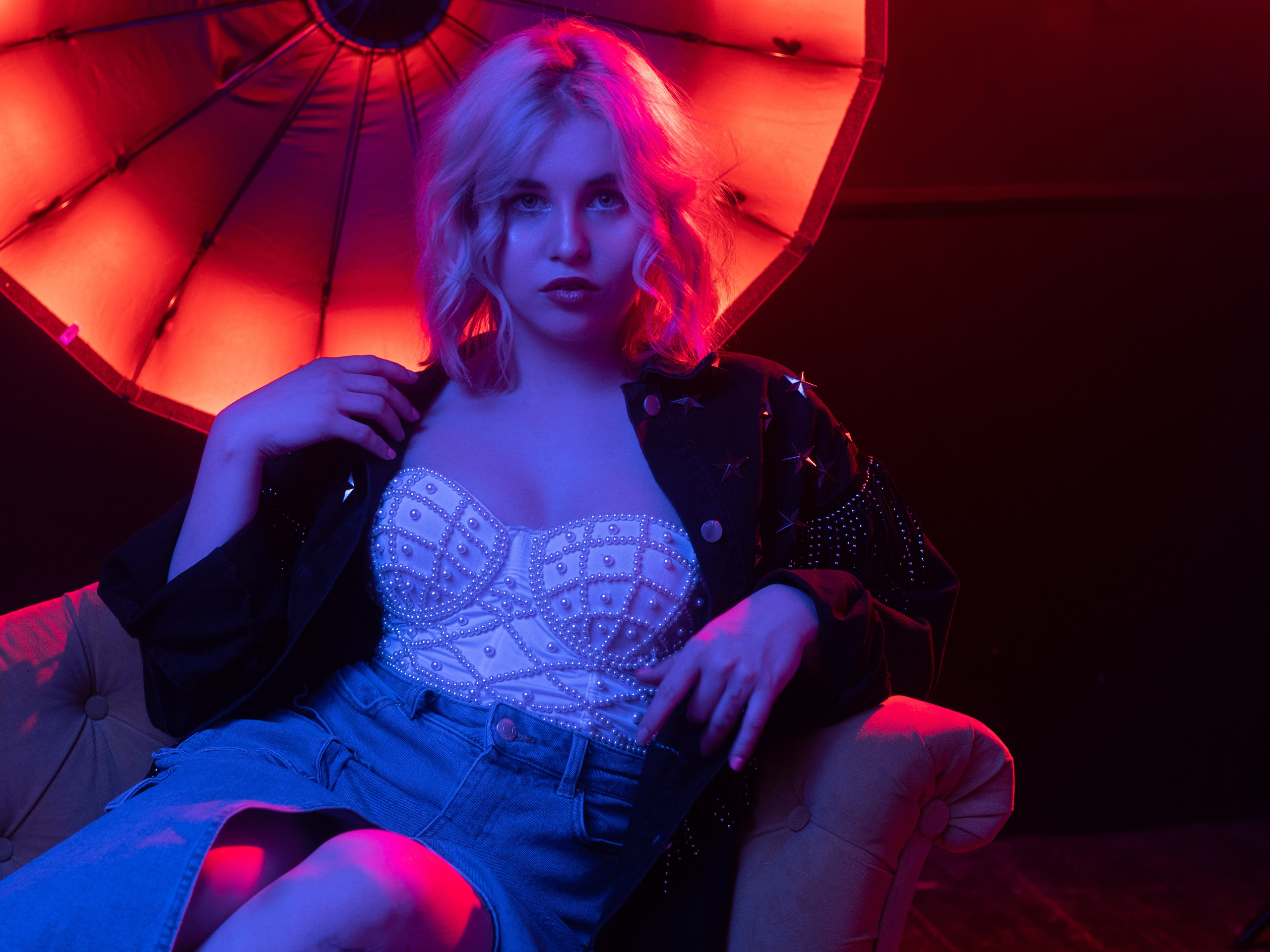 Студийная фотосессия для девушки. Яростный фотолюбитель Vervie Vitoe