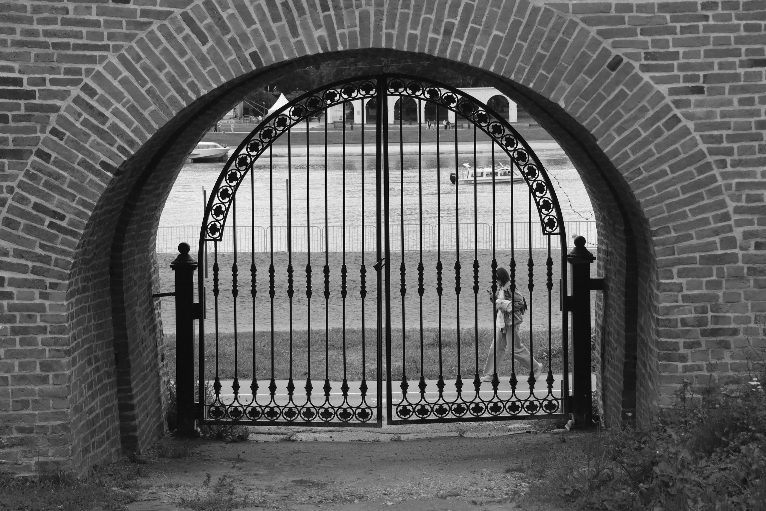 На улице. Главная