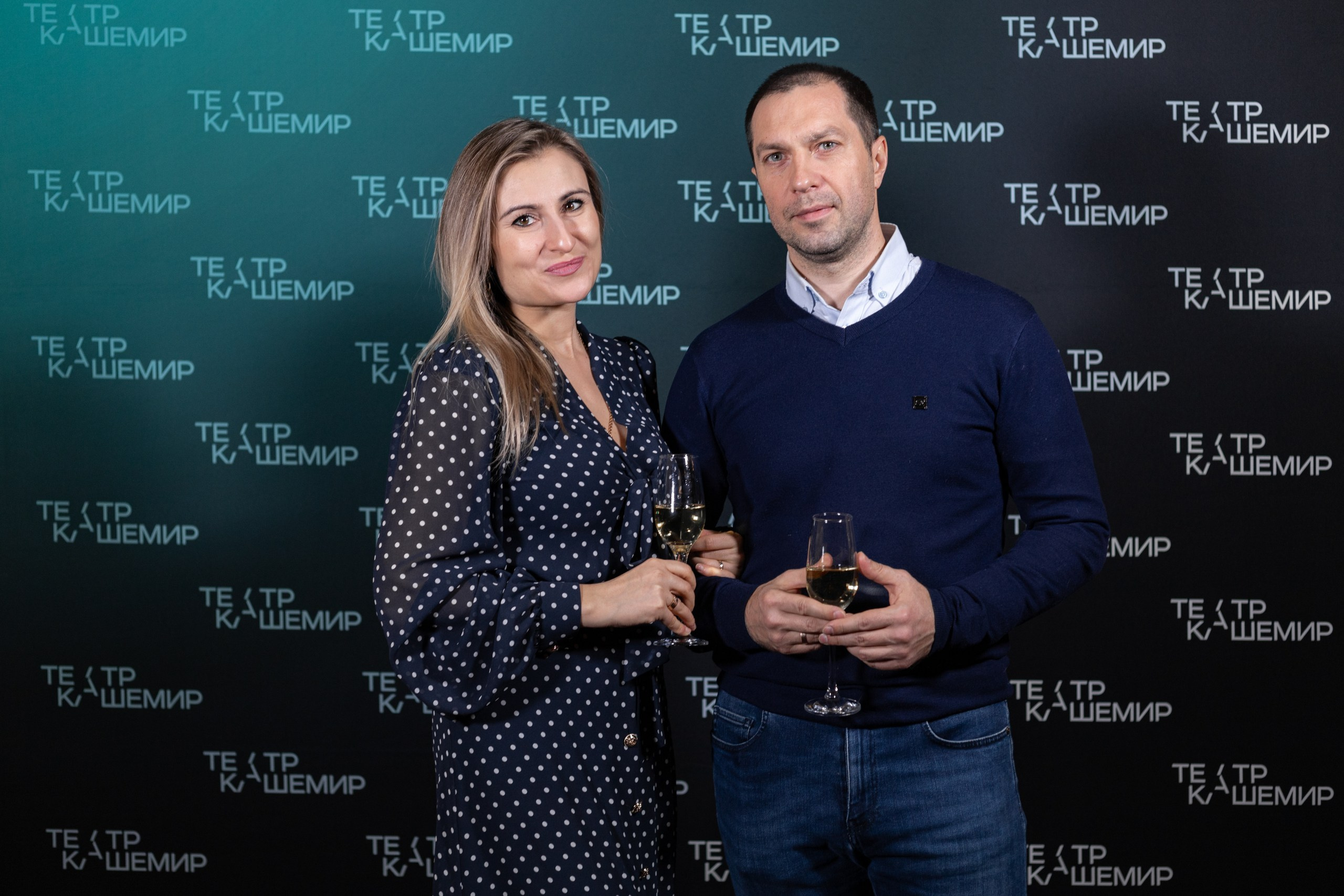 Пресс-Волл «Театр Кашемир». Юра Бакулин Фотограф Москва