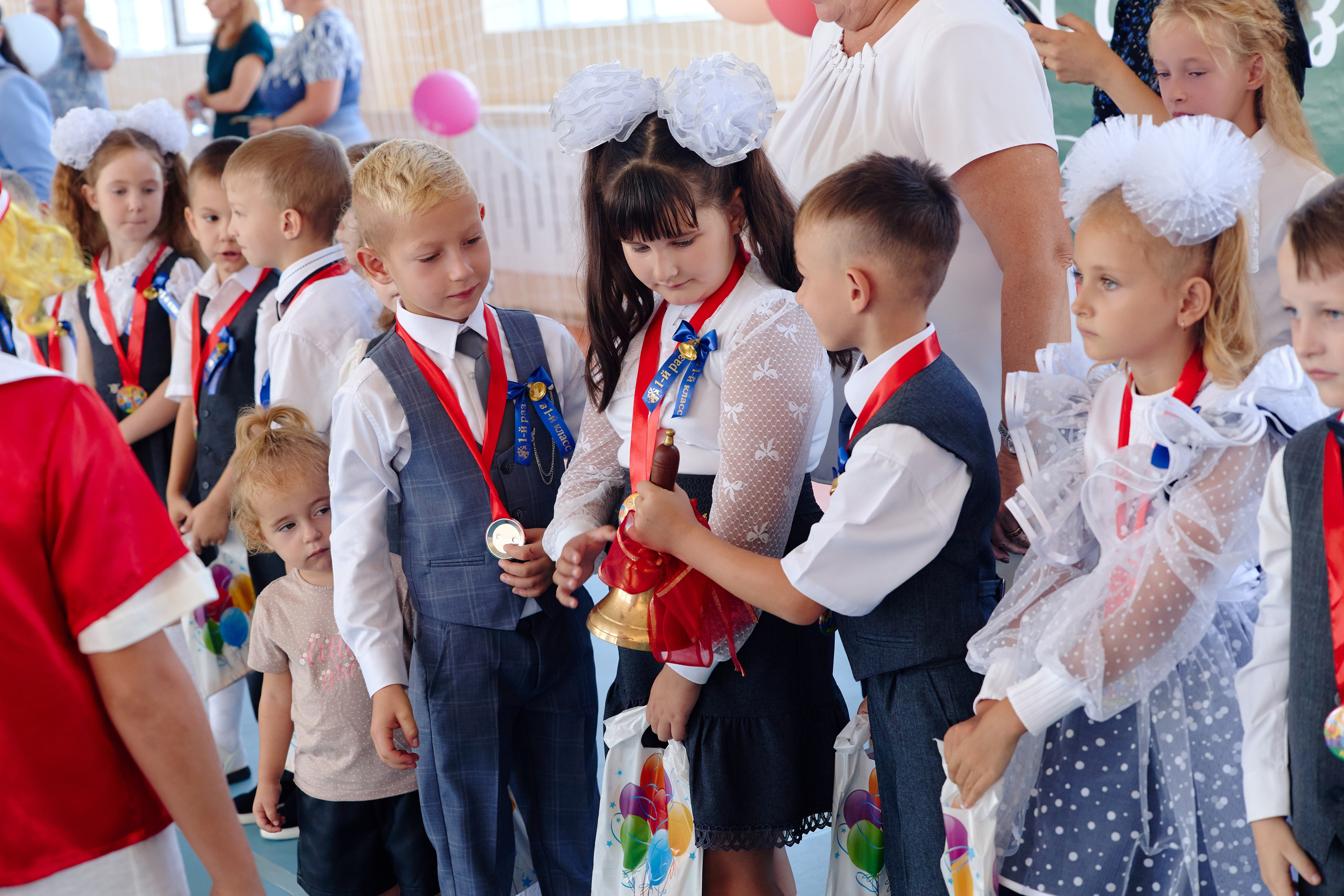 Съемка на 1 сентября. Фотограф Выпускные альбомы Таганрог Сергей Коробченко