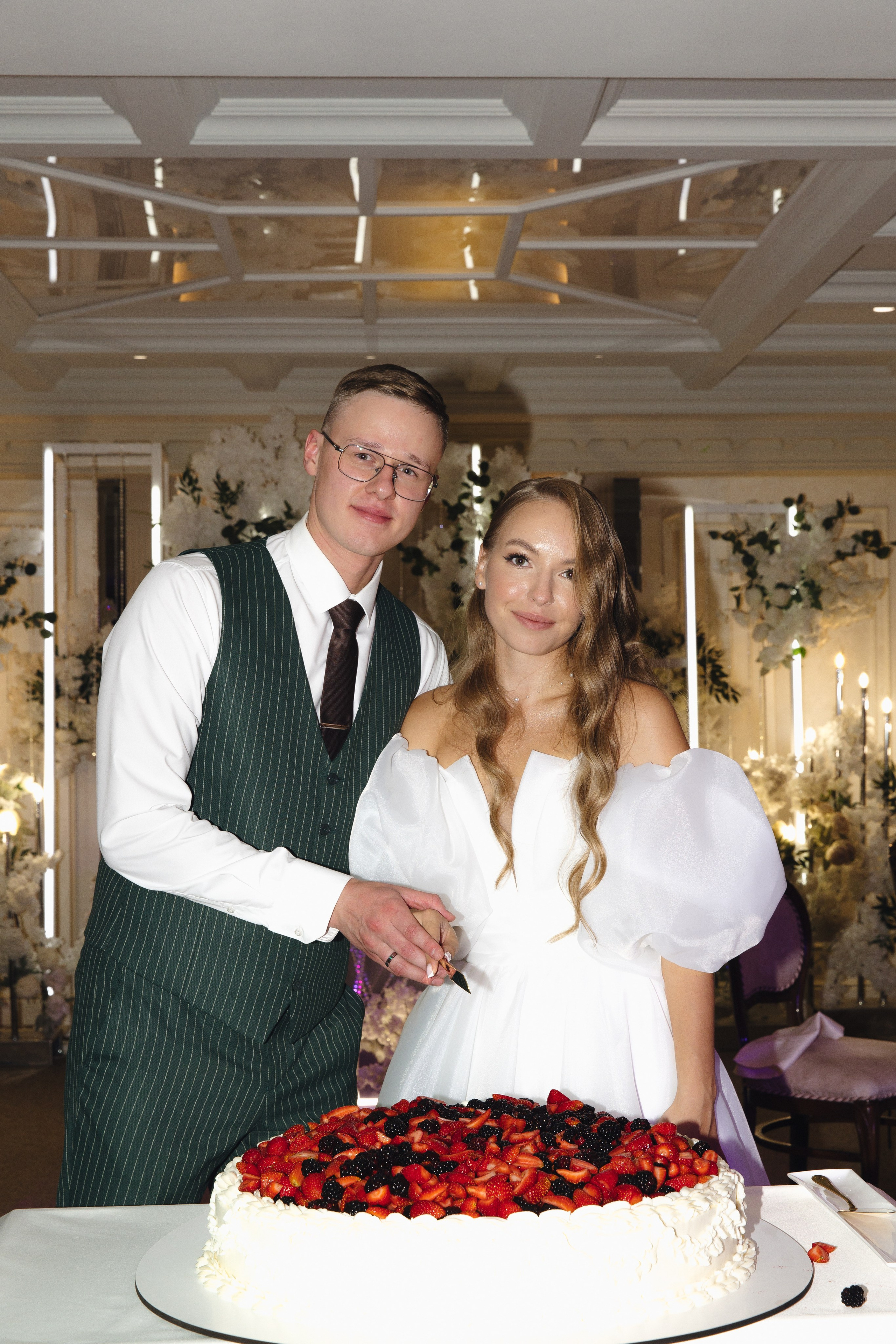 Банкет (Кристина&Алексей). Свадебные фотографы в г. Сургут Маркова Наталья и Замахина Елена