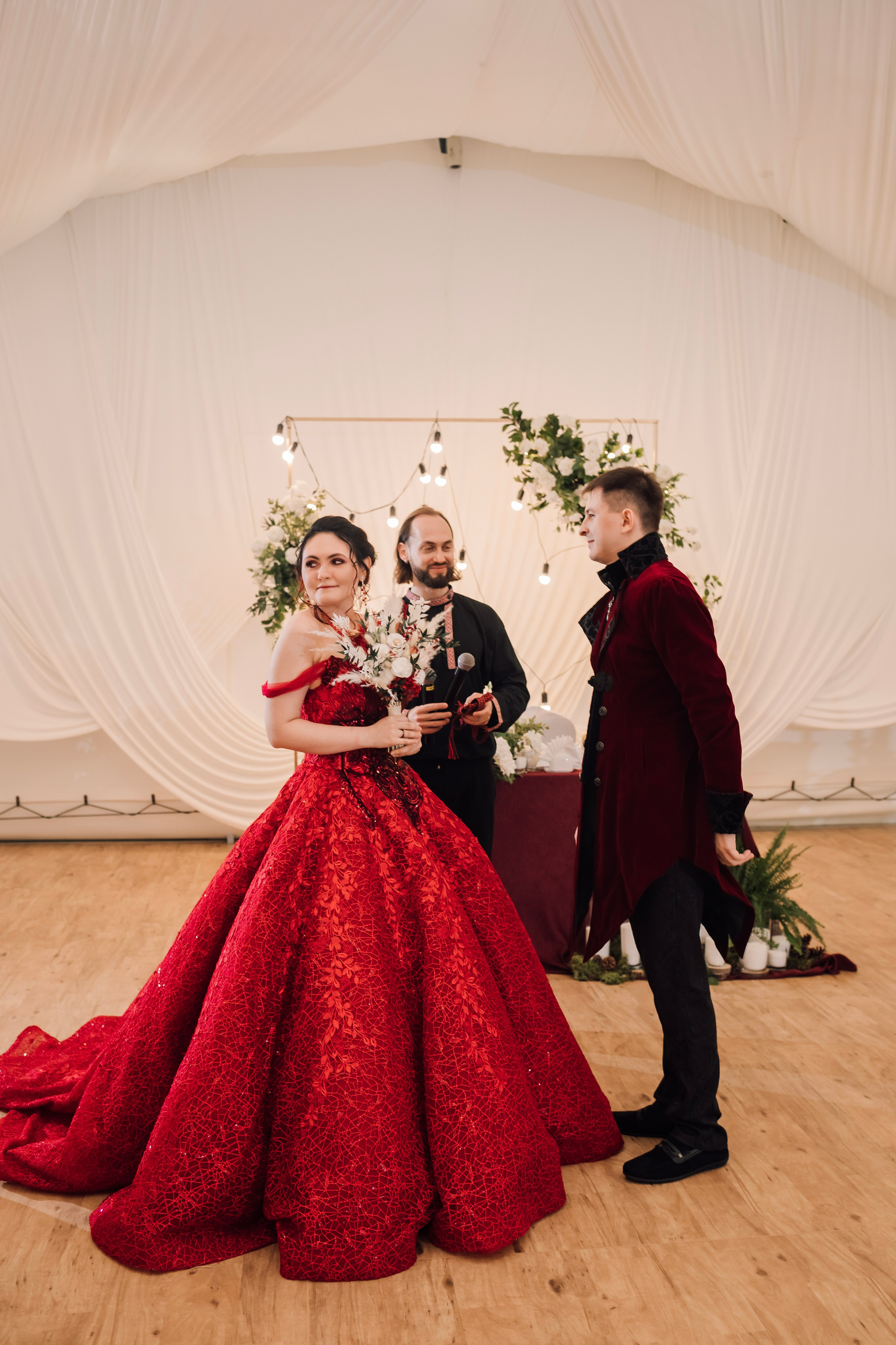 Маргарита и Артем. Свадьба в стиле средневекового пира в шатре. Свадебный и семейный фотограф в Москве Евгения Лисина