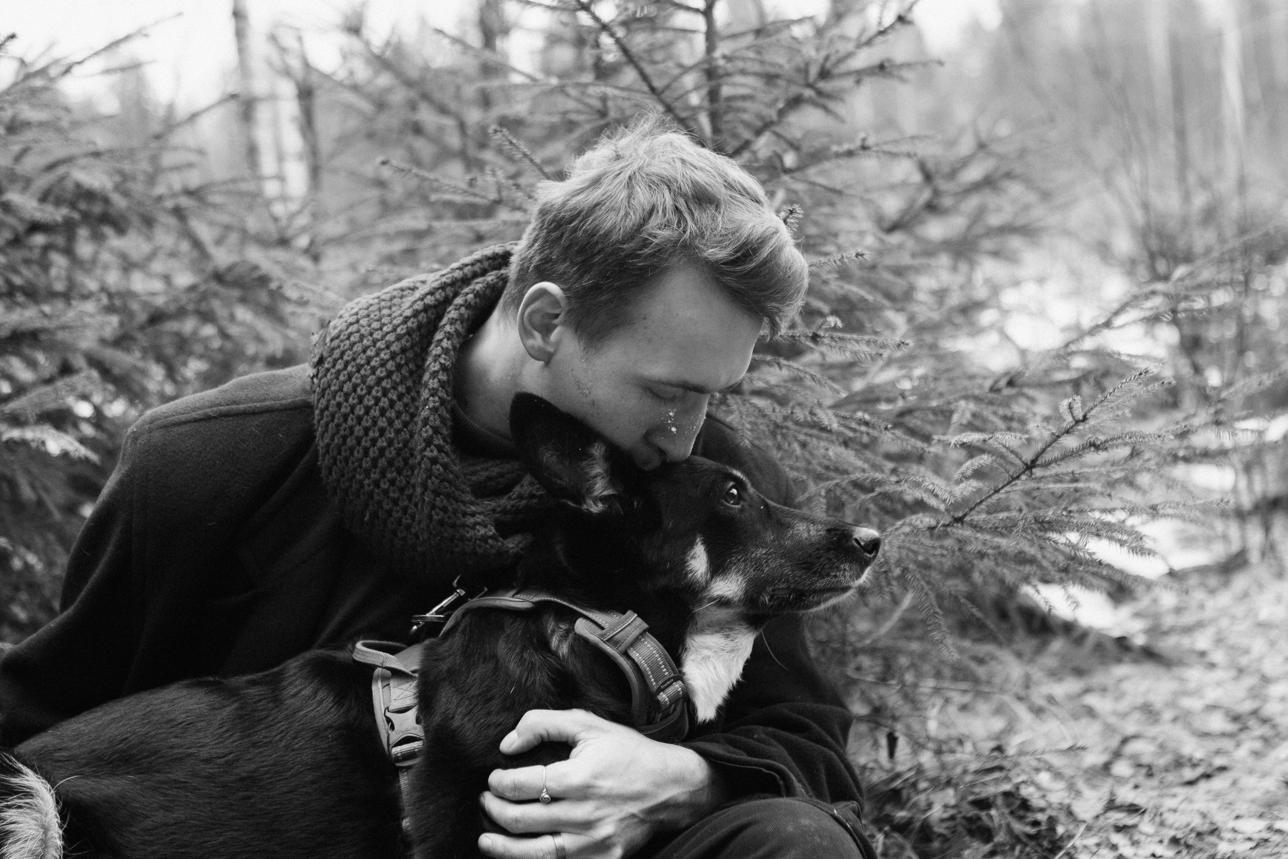 A cinematic tale of true love and unbreakable friendship between a man and a dog. Portrait, family and pet photographer in Cyprus, Ksenia Bourdelle
