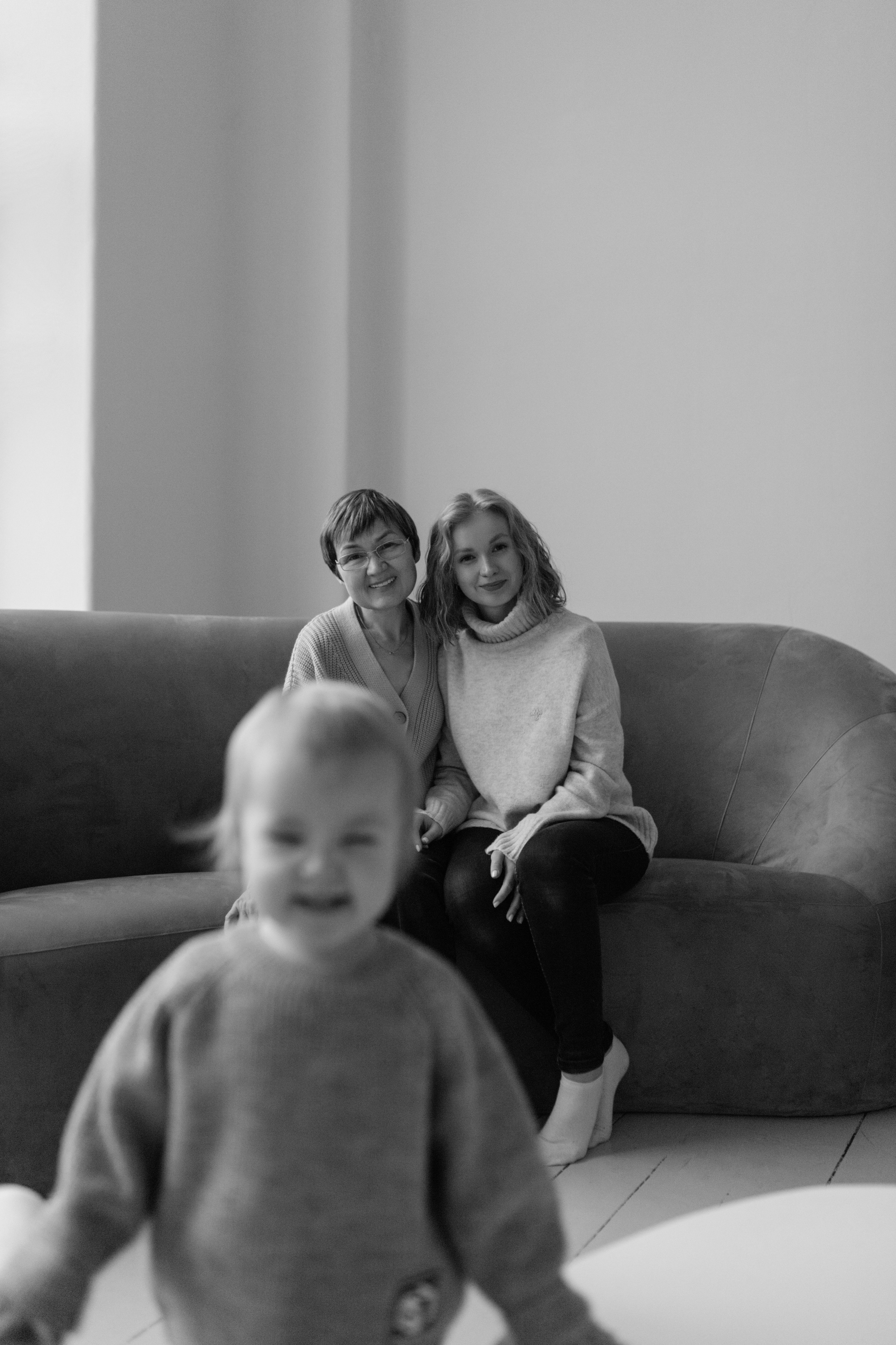 Семейная фотосессия. Сестры Карабаза. Фотографы и ретушеры в Москве и Санкт-Петербурге