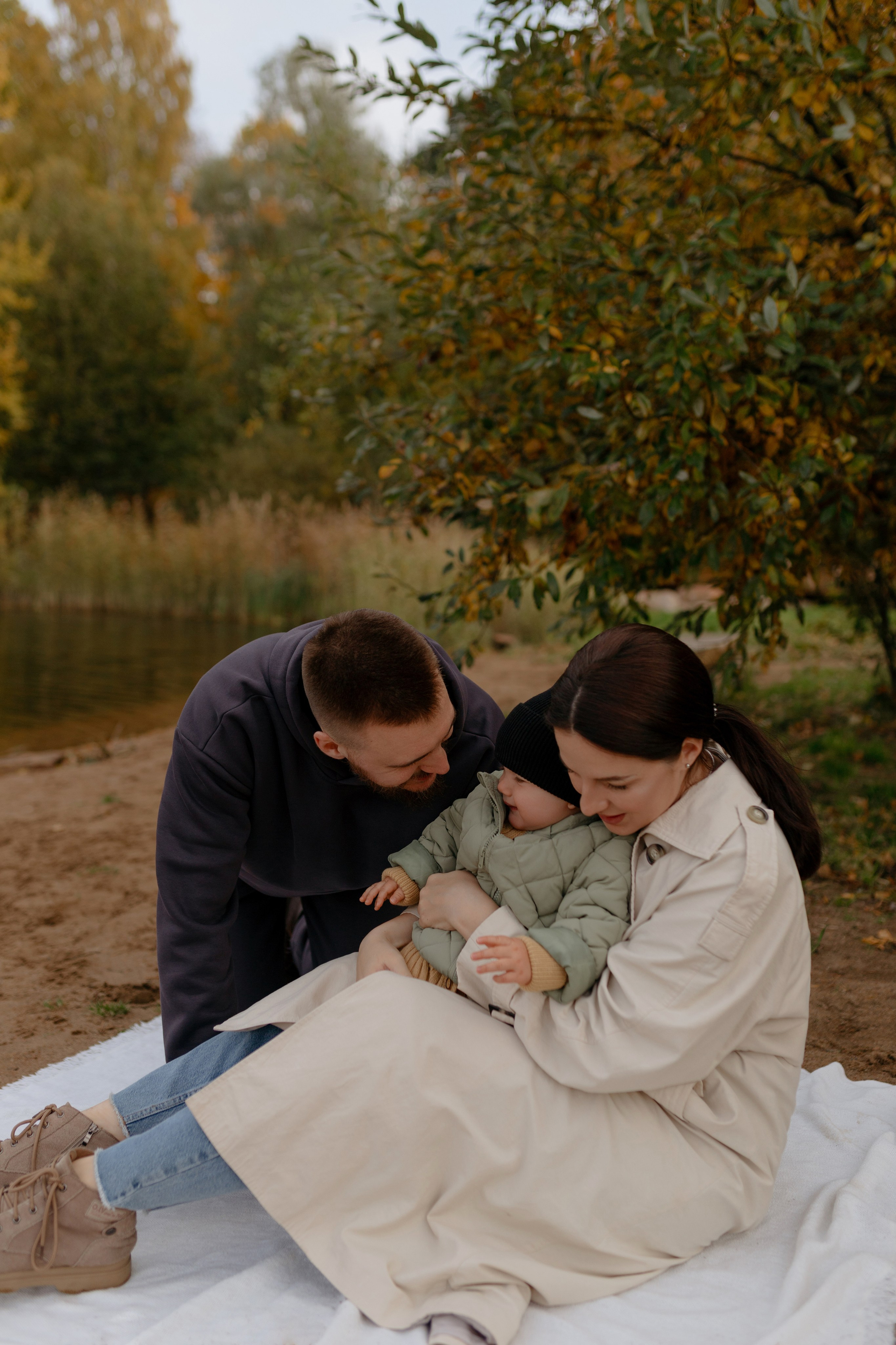 Семейная осенняя фотосессия. Сестры Карабаза. Фотографы и ретушеры в Москве и Санкт-Петербурге