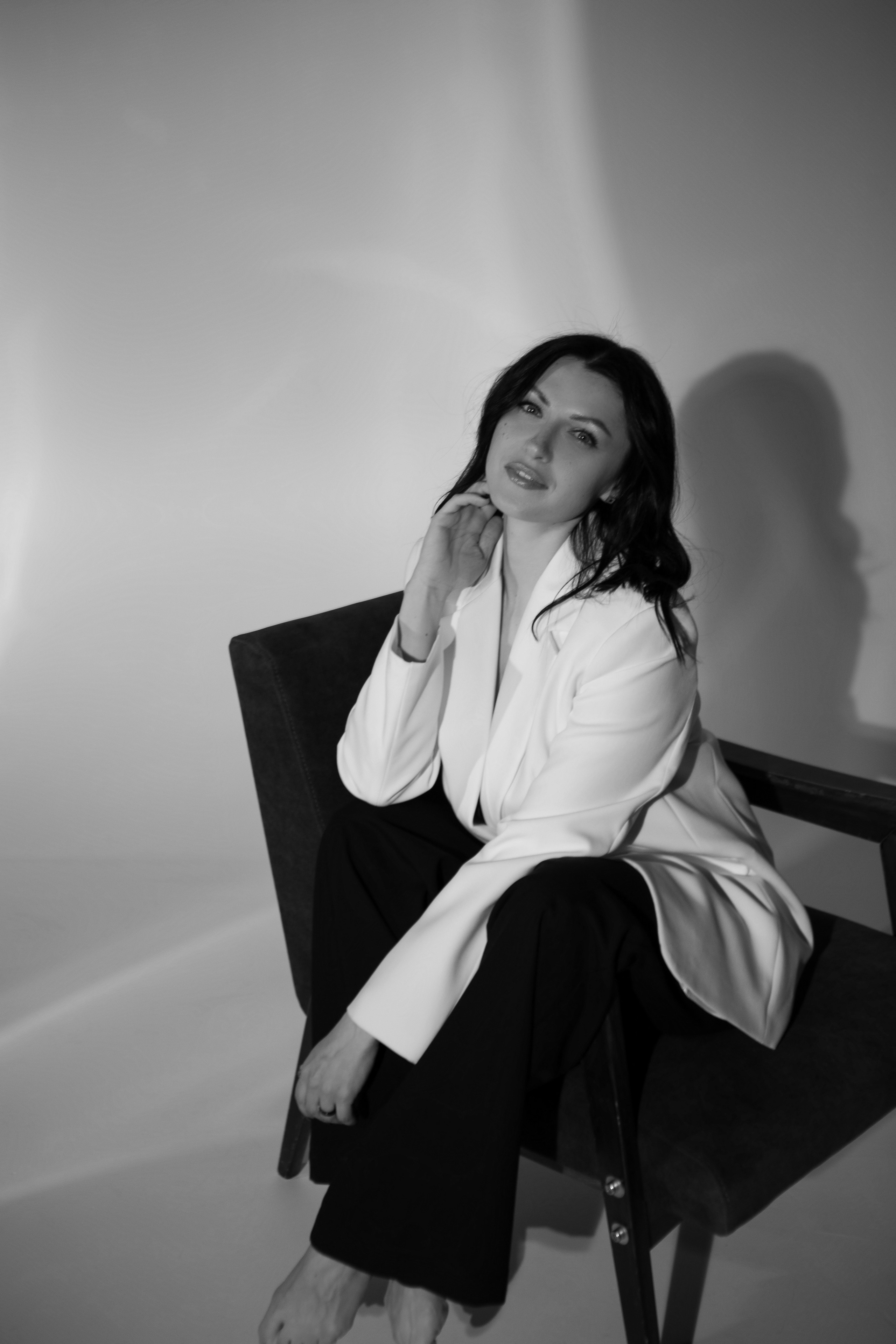 Анна ч/б. Главная