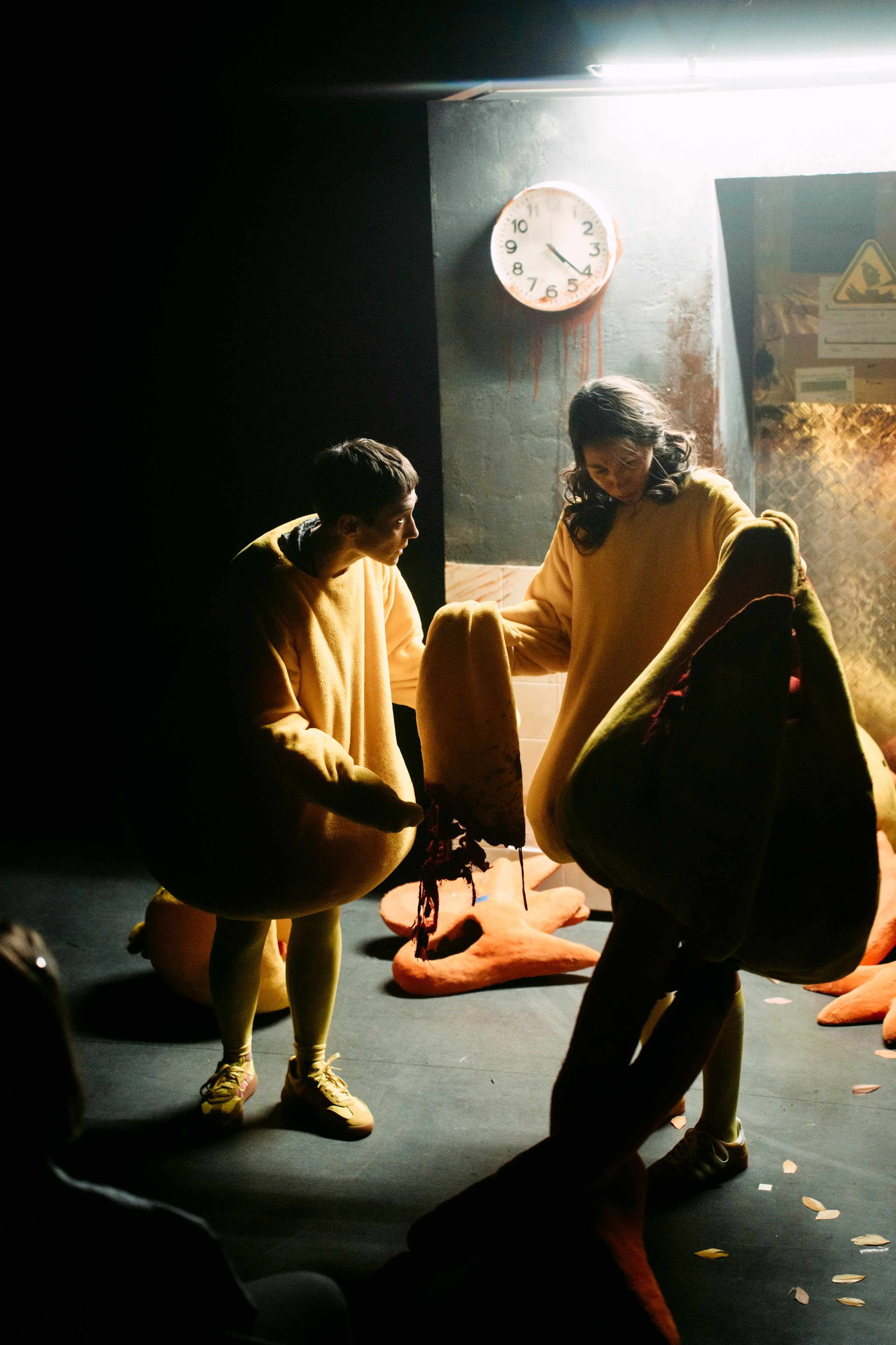 Затворник и Шестипалый. Главная