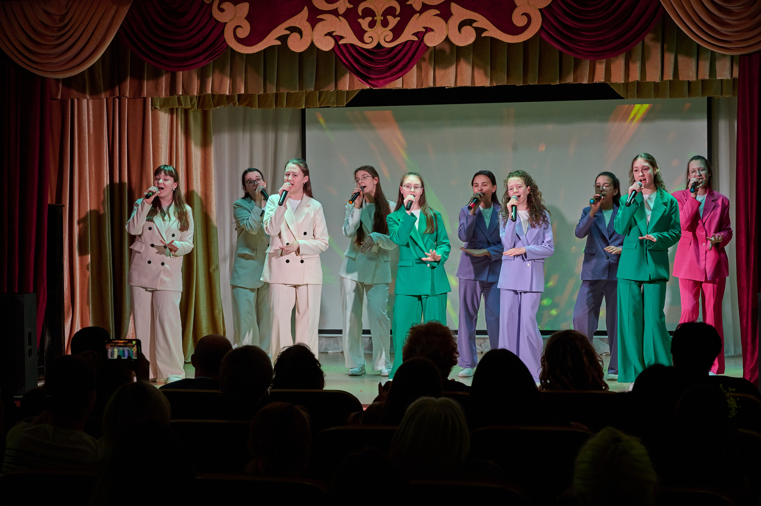 8 марта Виноградный. Жизнь курорта Кабардинка в фотографиях