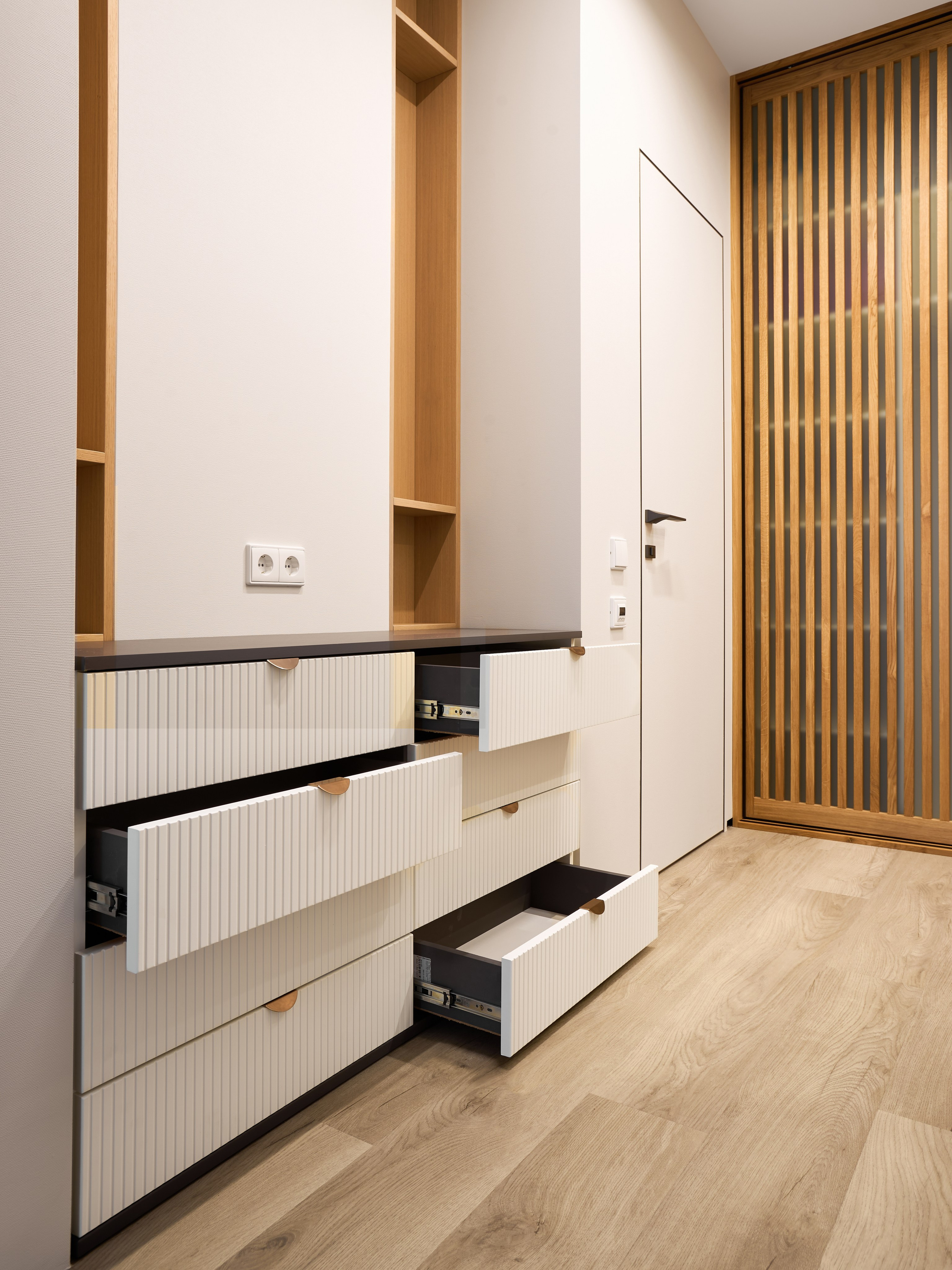 Ремонт под ключ Raevsky. Автомобильный и интерьерный фотограф в Минске Александр Тагаев