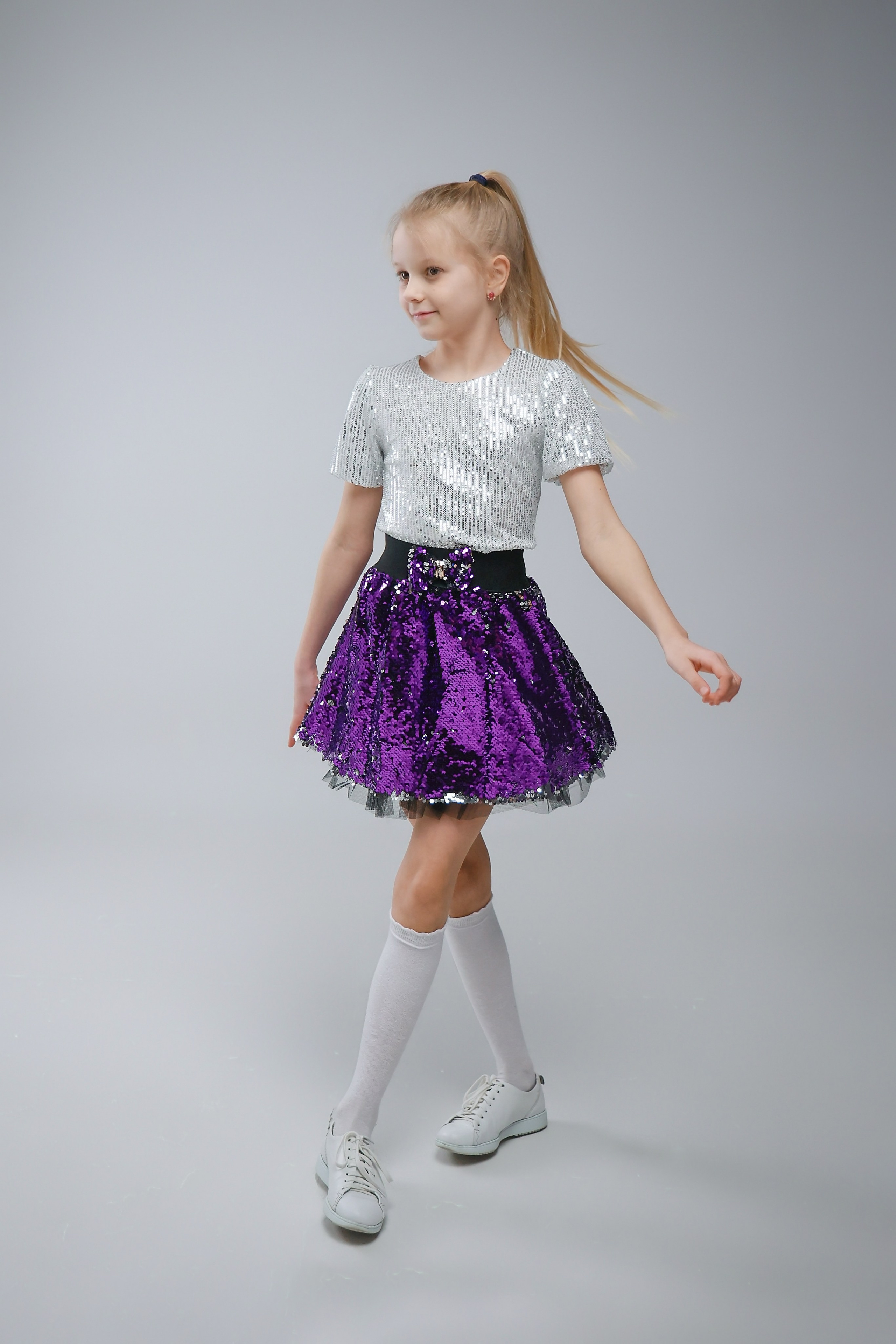 Фото детских платьев для рекламы на маркетплейсах. Фотограф, видеограф