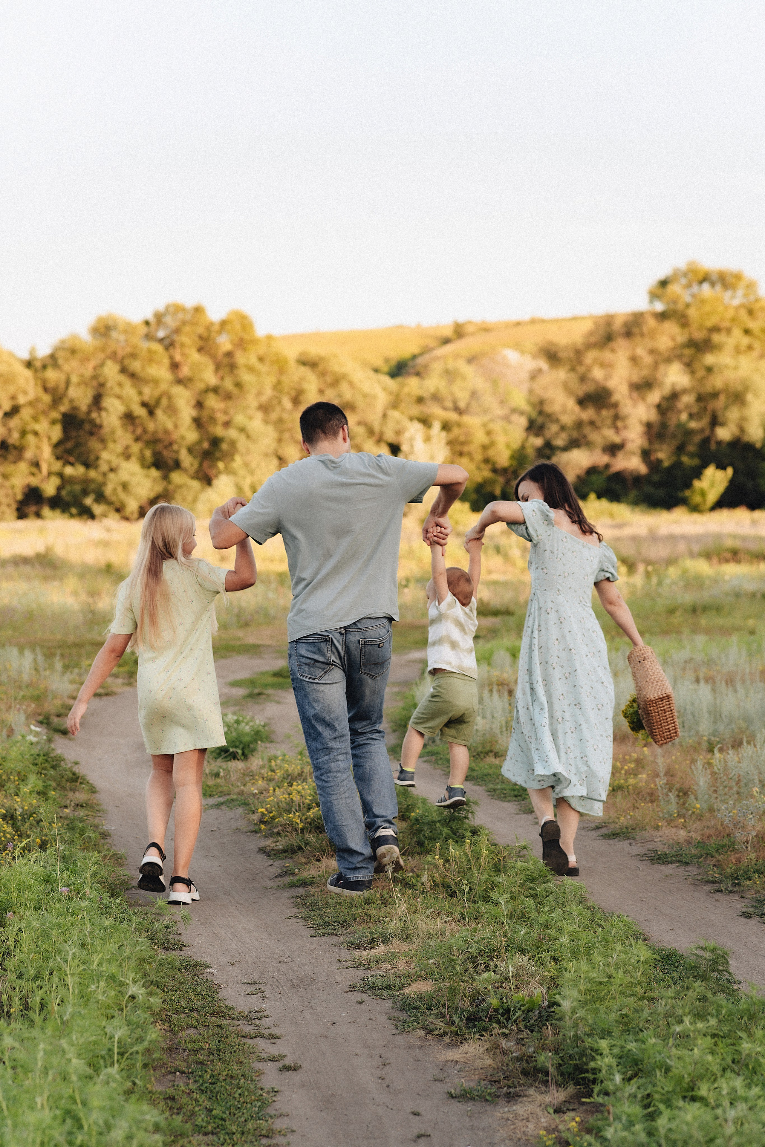 Семейная съемка на закате. Фотограф Карина Шмулёва. Воронеж и область