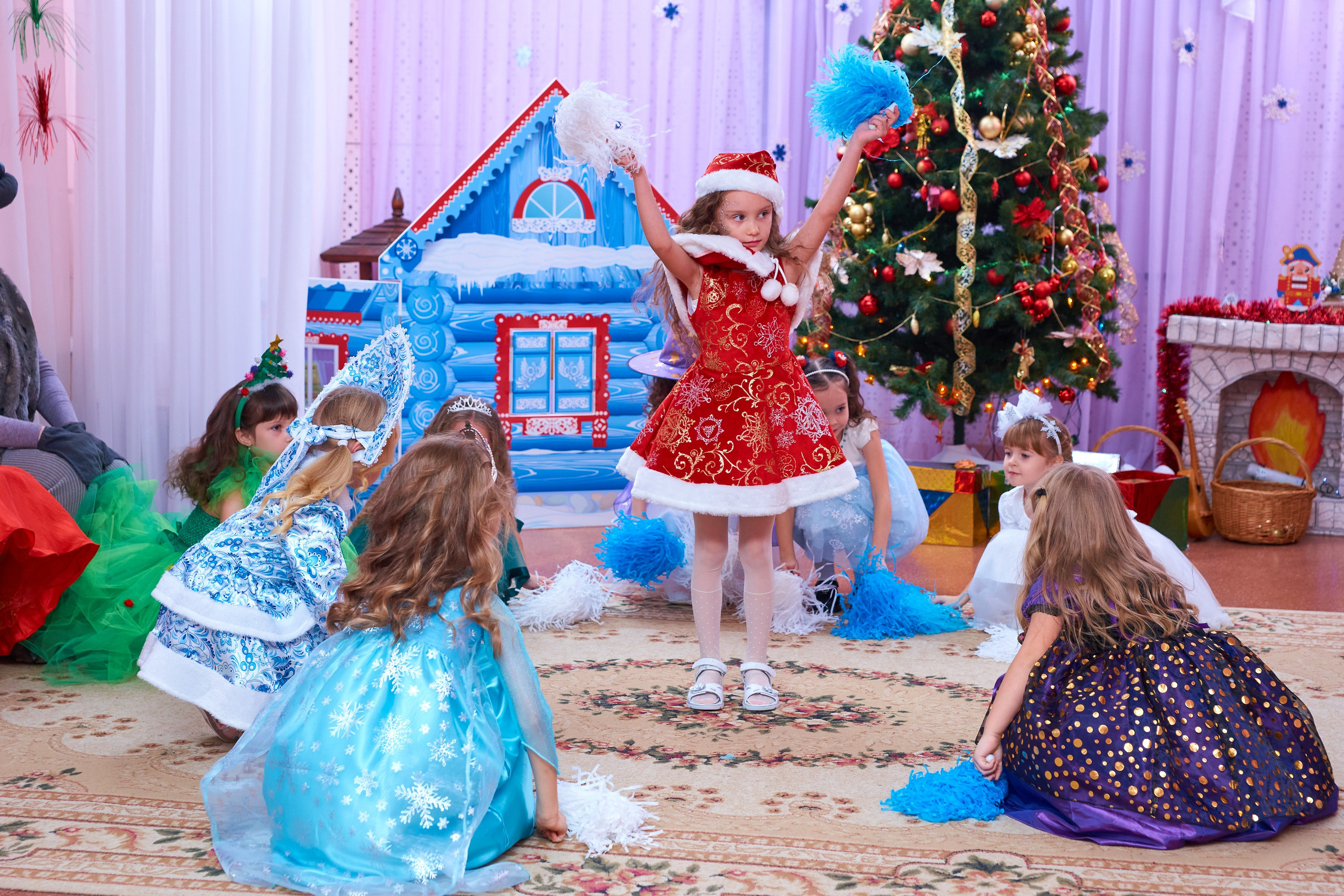 Новогодние утренники. Childrenfoto.ru