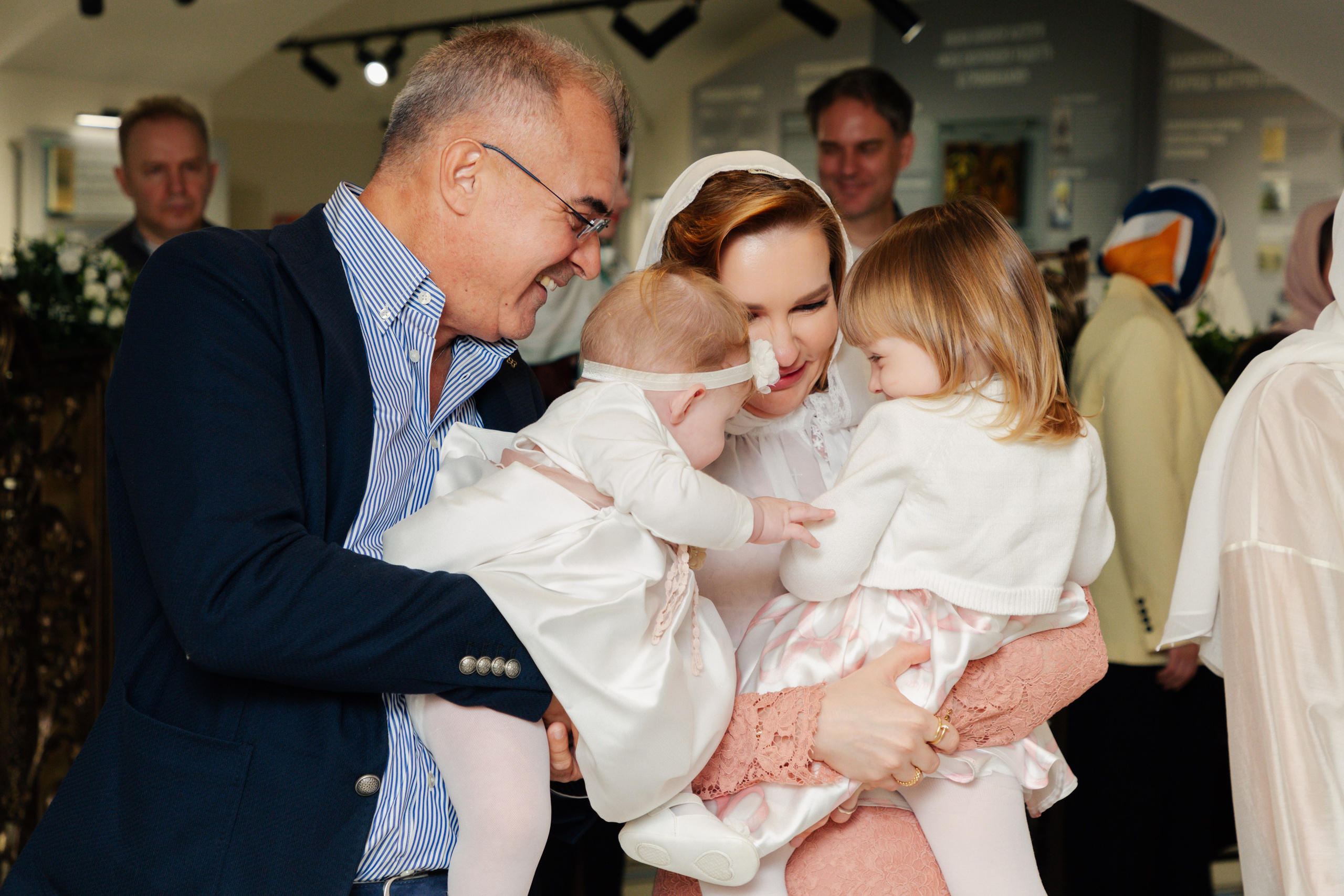 Церковь чудотворной иконы Божией Матери Всех Скорбящих Радость с грошиками. Фотограф на крещение в Санкт Петербурге