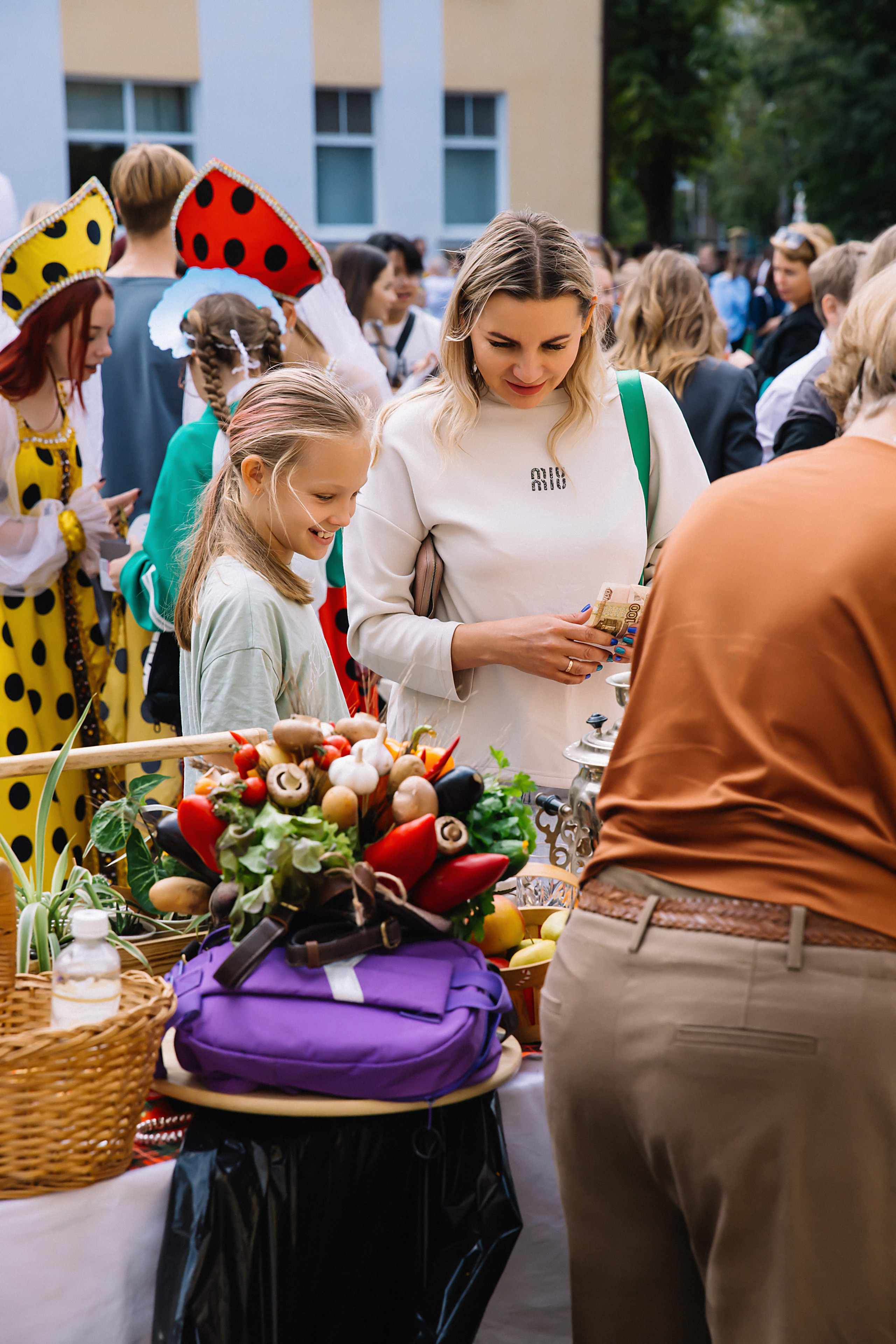 Школьная ярмарка Лицей№ 4. Фотограф и Видеограф в Краснодаре Юлия Солодченко