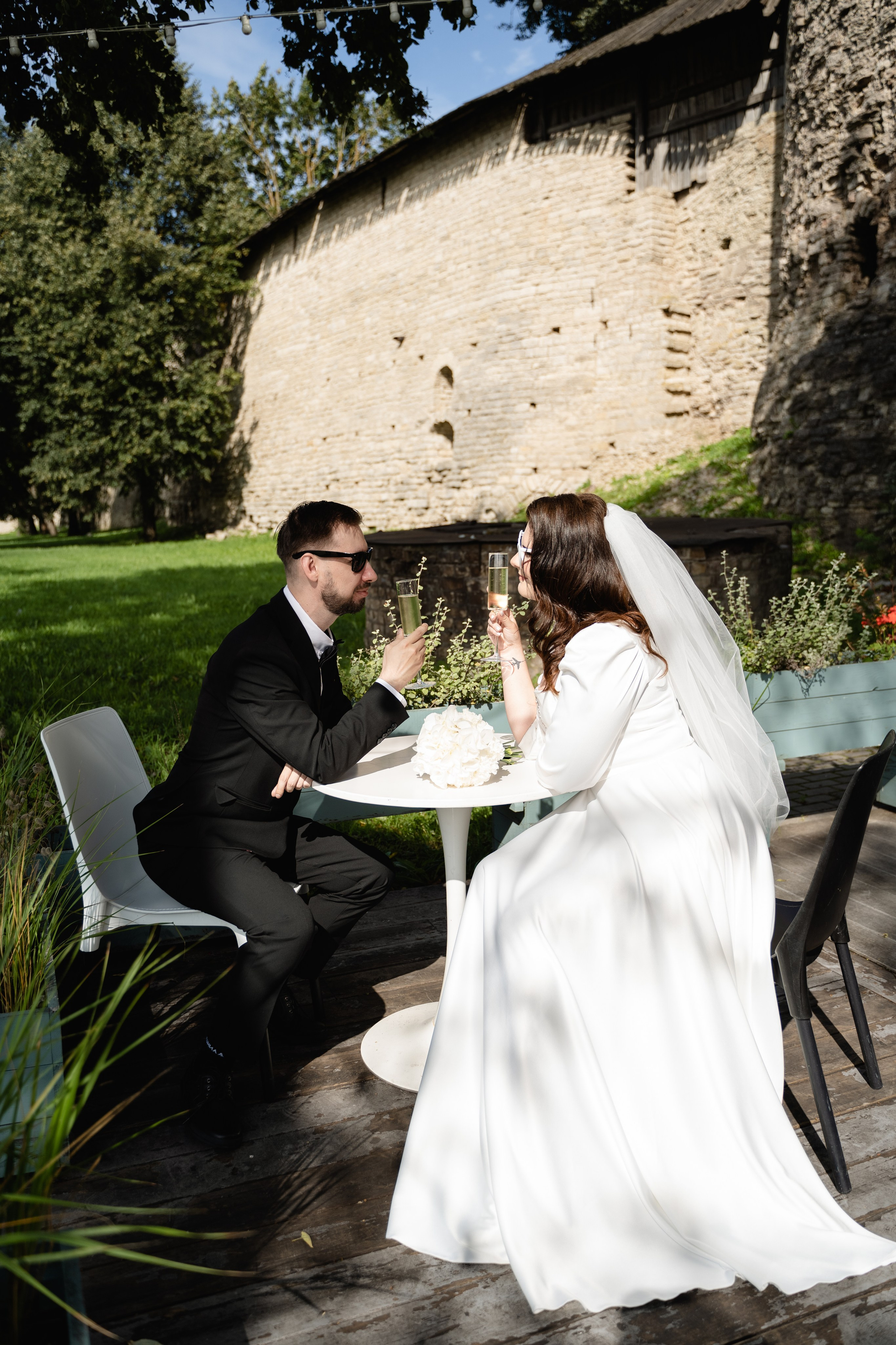 Свадебная фотосъемка в Пскове. Свадебный и семейный фотограф в Пскове и Острове Света Суворова