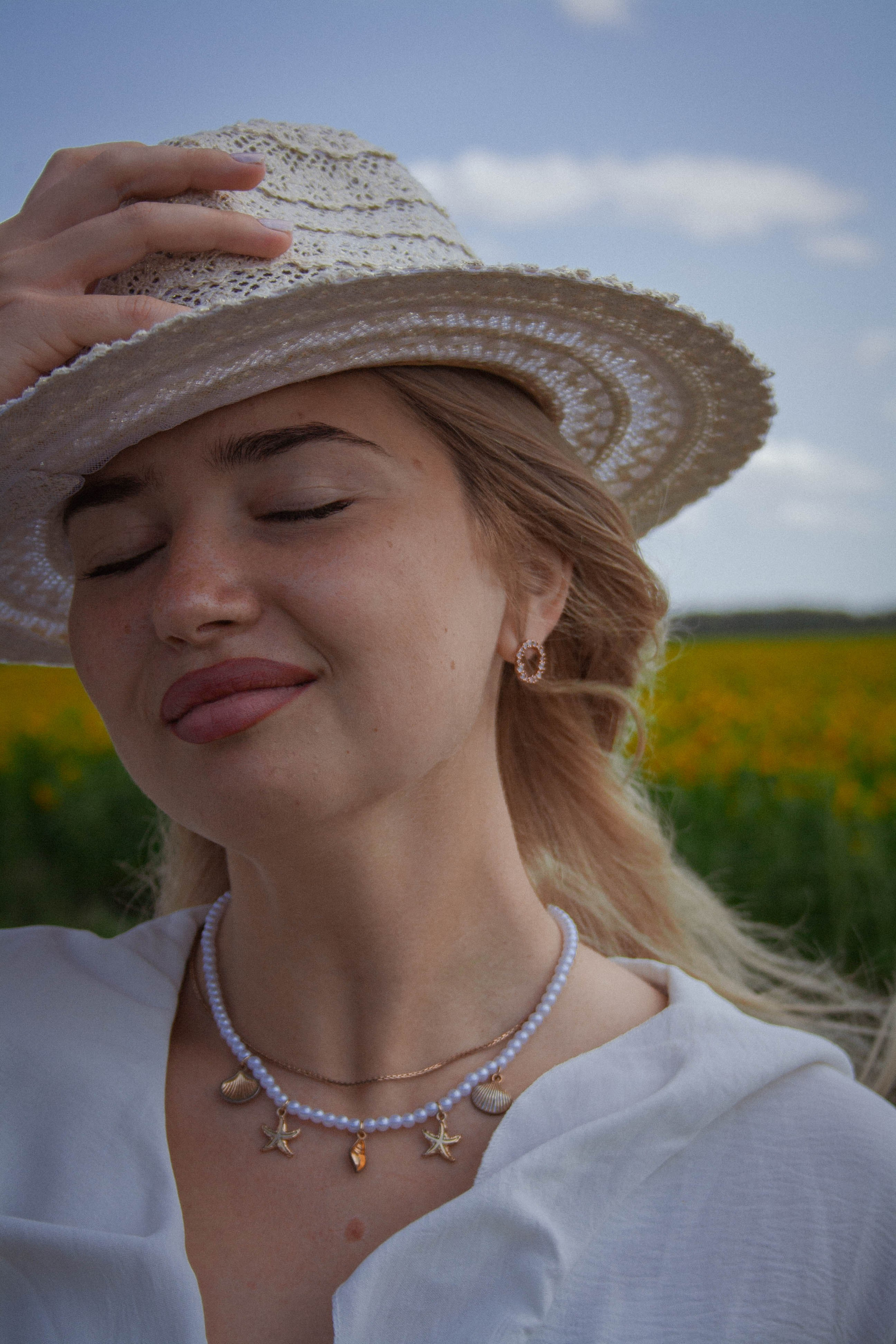 Настроение: уйти в поле с подсолнухами. Портретный фотограф в Саратове