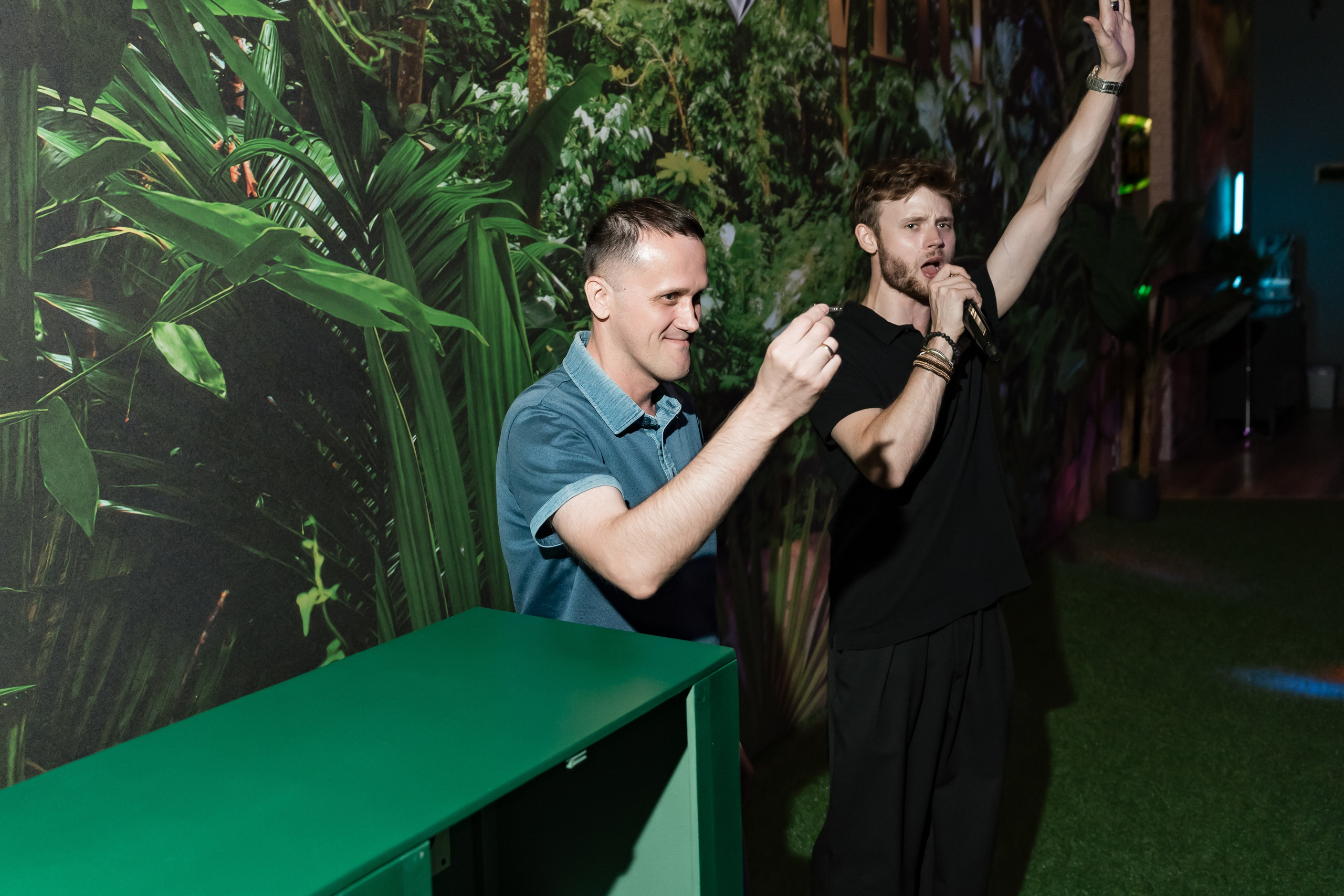 С Днем Рождения, Гена! Остров Discovery