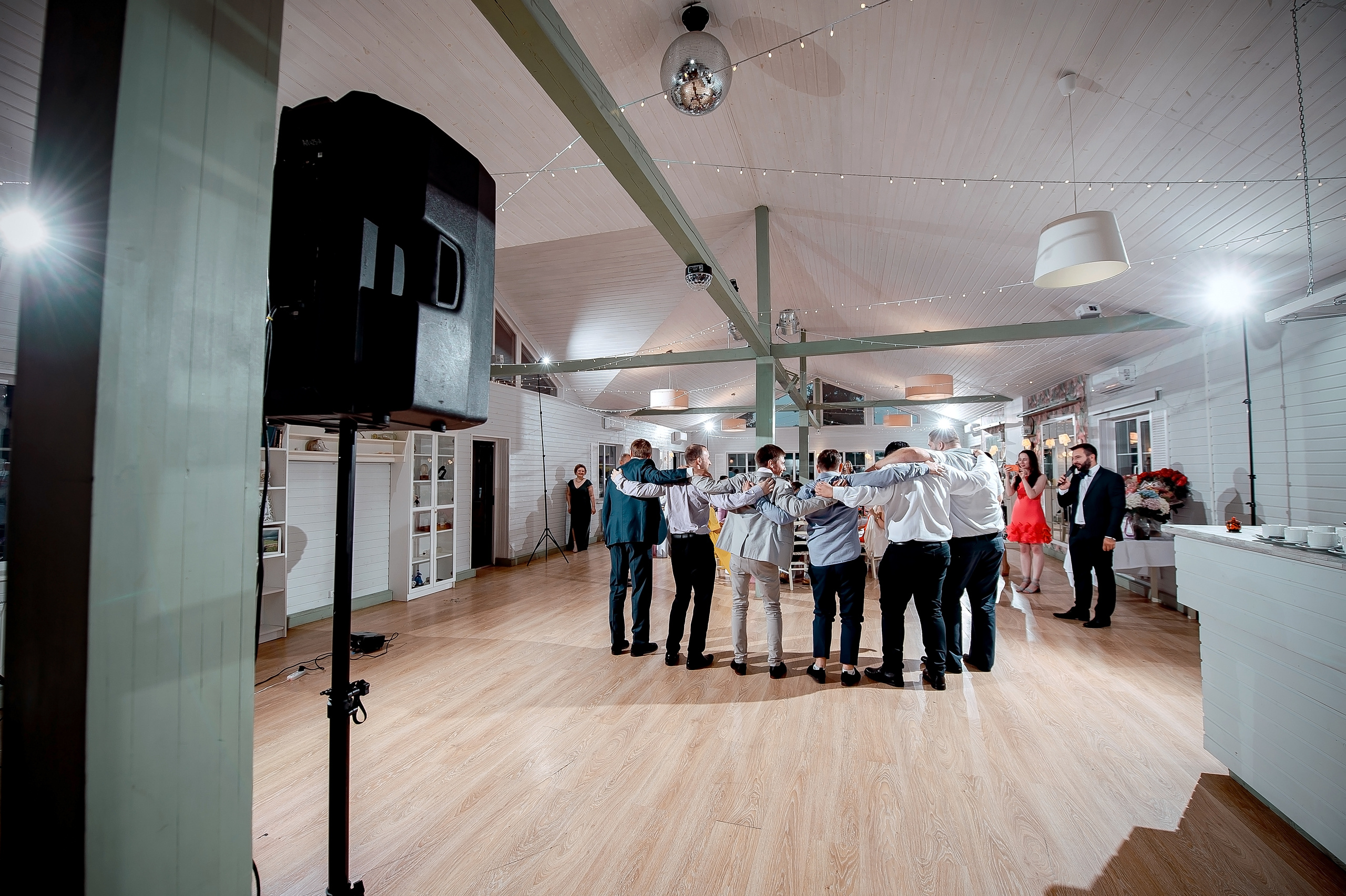 Катя и Дима, Загородный клуб «Медвежьи озёра». Свадебный и семейный фотограф Виктория Носачёва. Щелково, Москва и МО