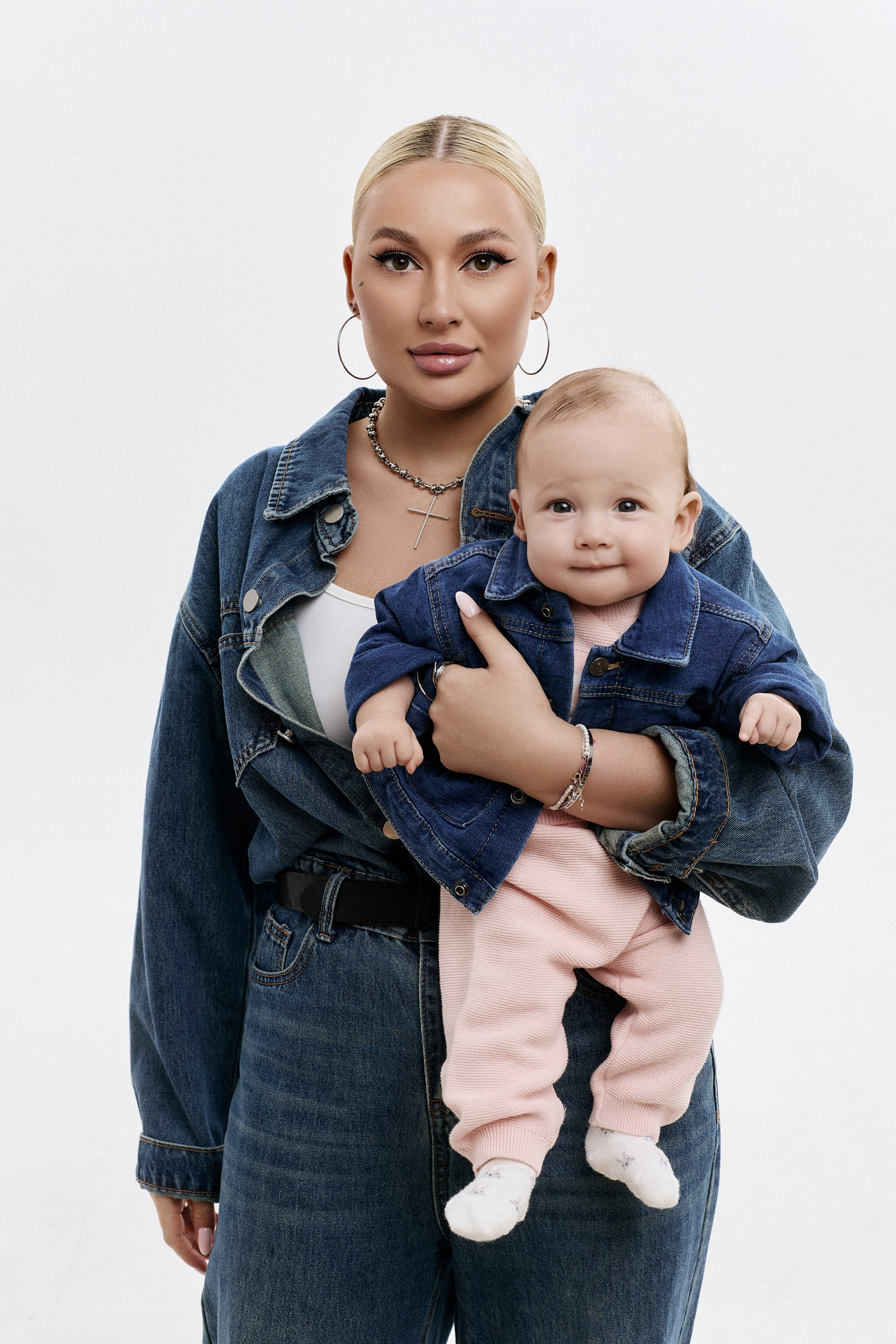 ANASTASIA & ANDREY & AVRORA. Ася Солопова, фотограф Тюмень