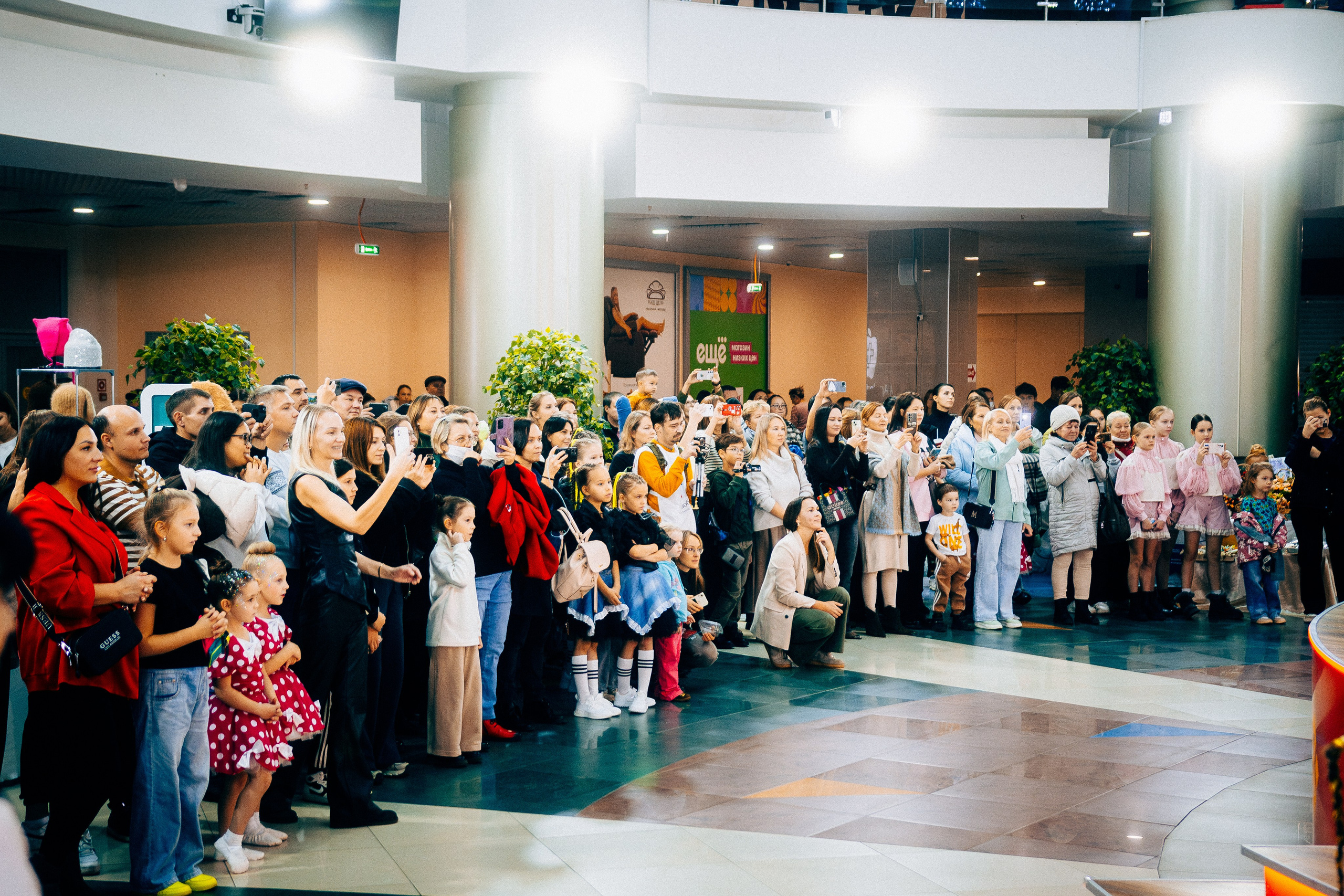 Добромаркет 26 октября 2025. Валентин Гальетов — фотограф в Чебоксарах