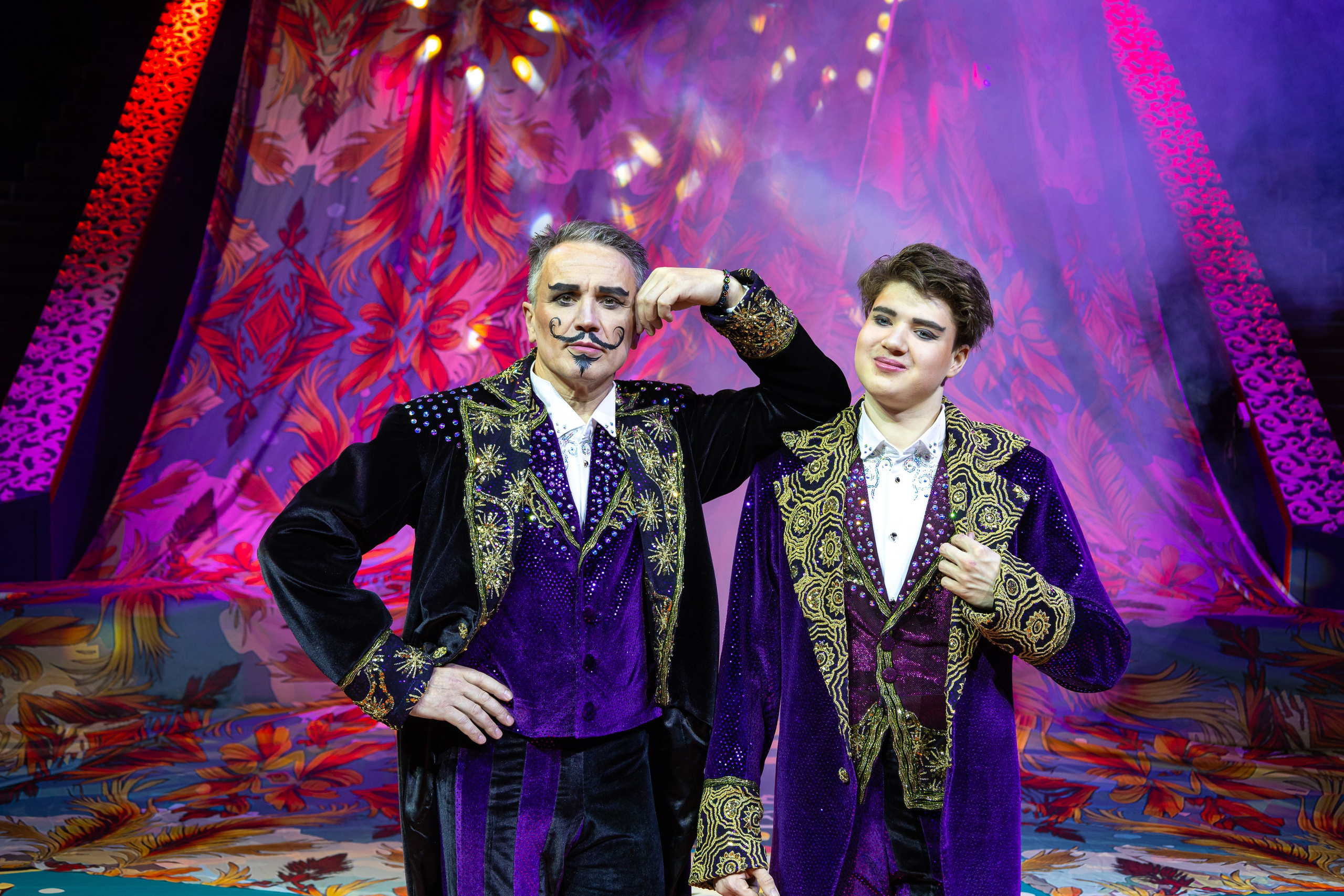 Цирк Жар Птица. Афиша. Семейный и Свадебный фотограф в Сочи