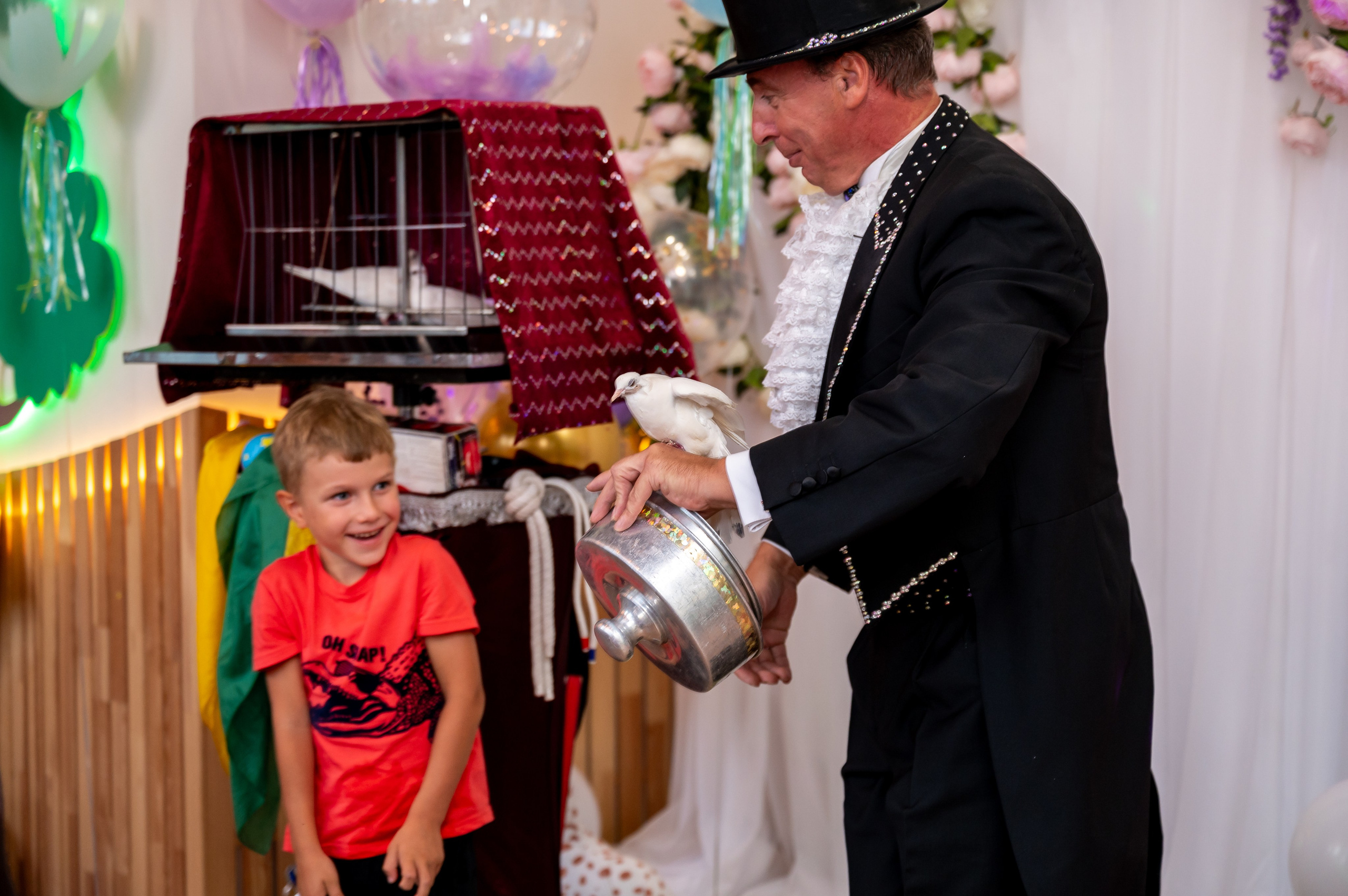 ДР в лофте с фокусником