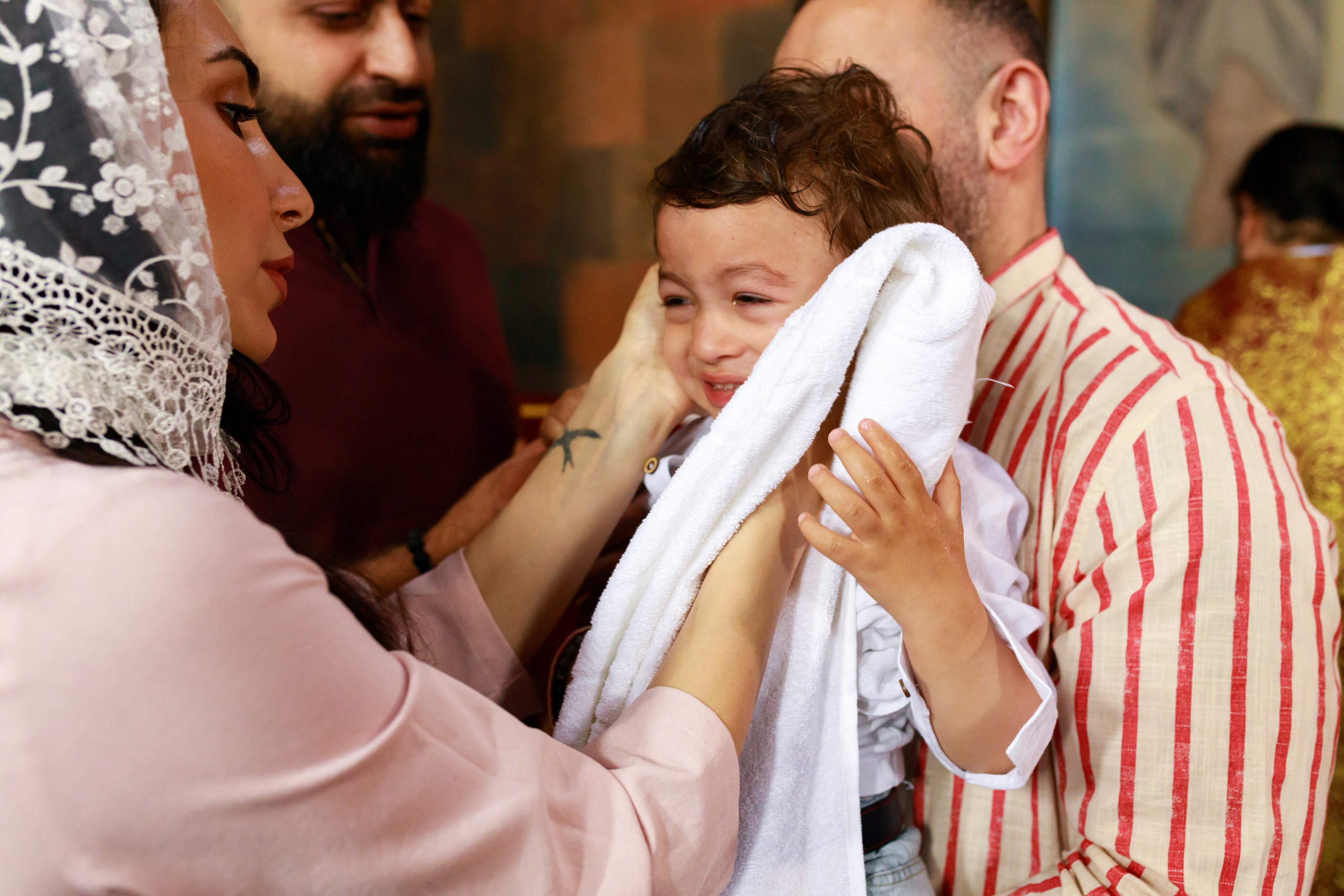 Таинство Крещения в Армянской церкви. Фотограф Тверь. Свадебные, семейные, индивидуальные фотосессии