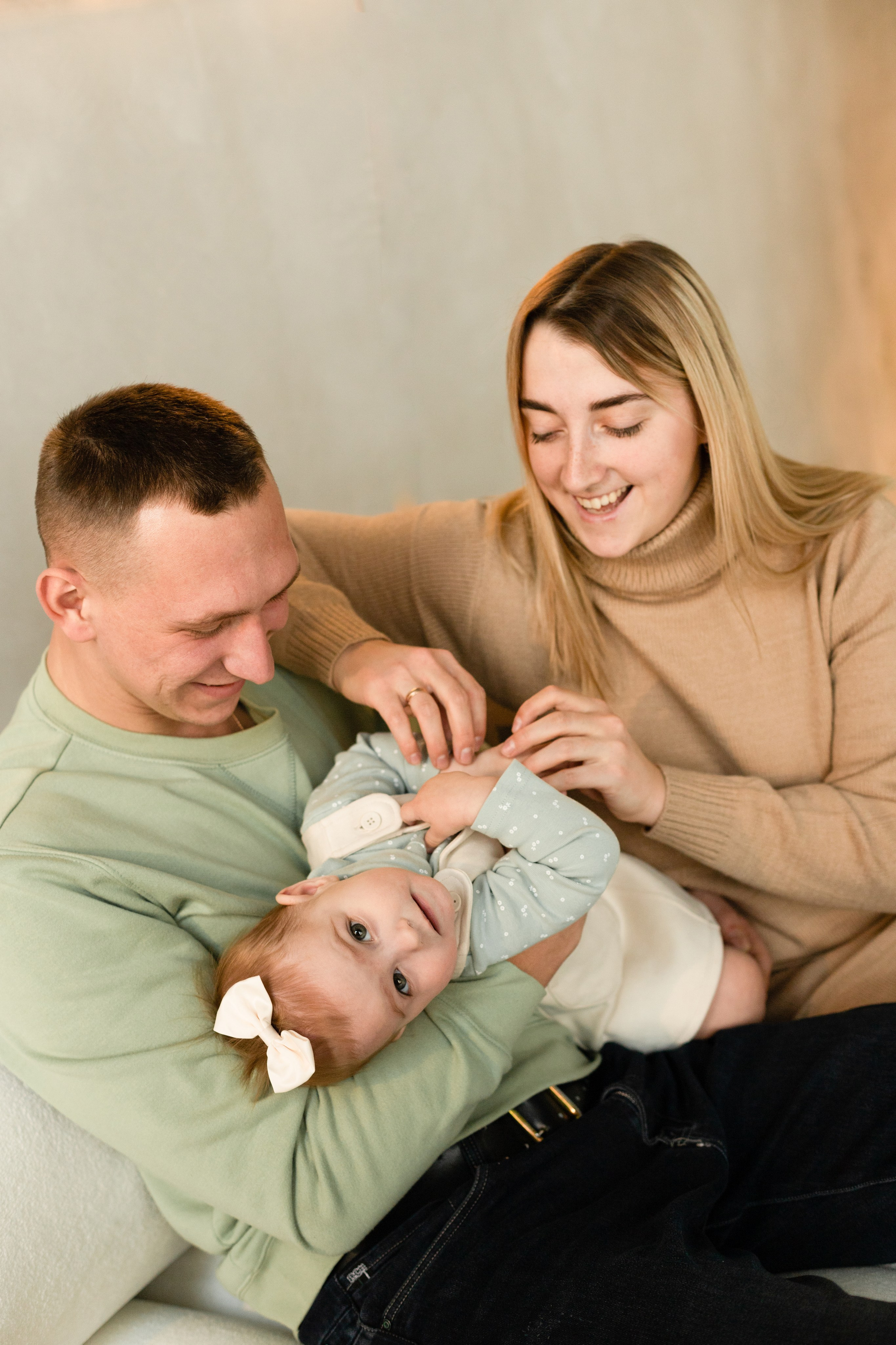Семейные студийные фотосъемки. Семейный фотограф в Красноярске Наталья Алина