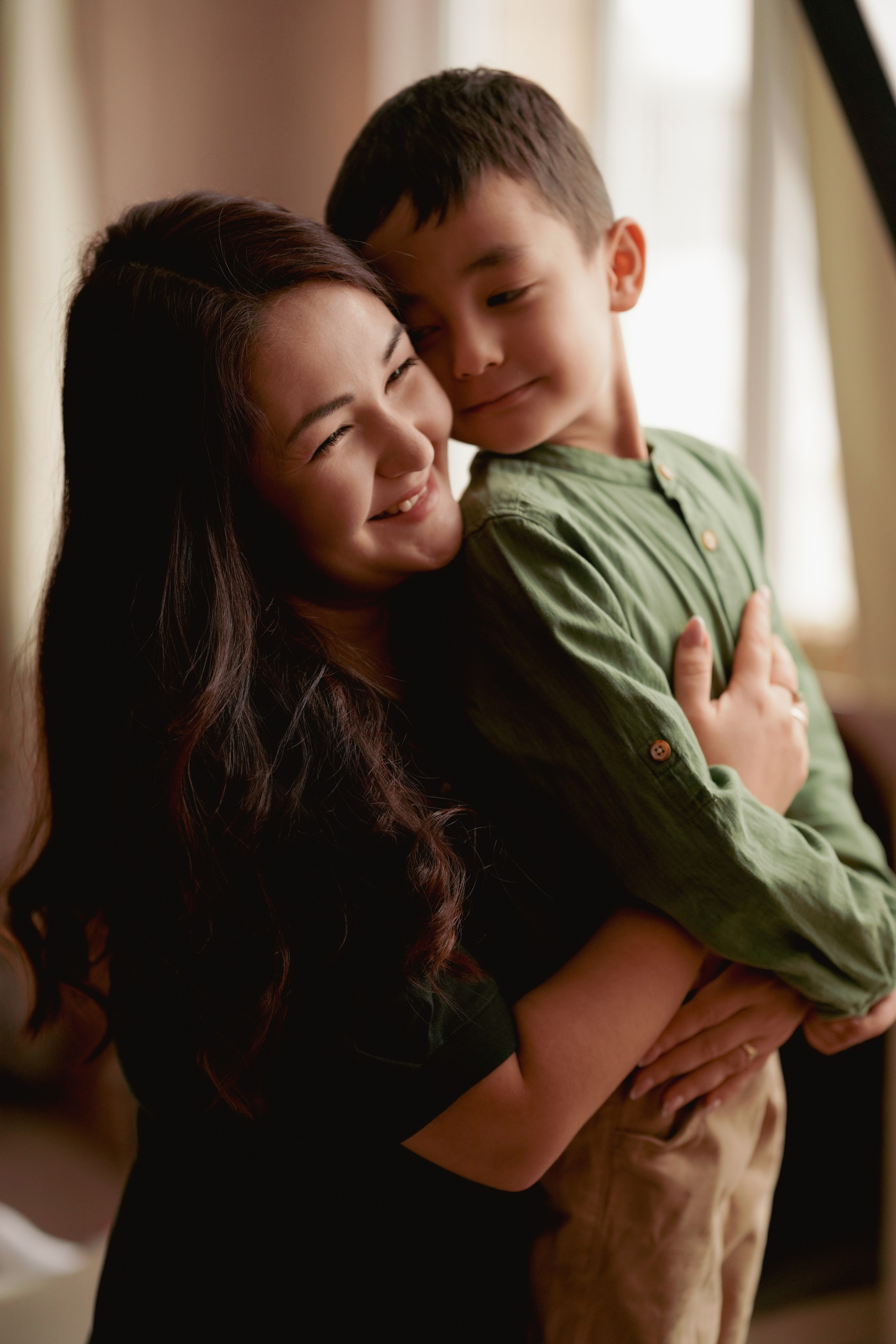 Мама и ребенок. Фотограф Алматы, курс по Фотографии в Алматы. Дмитриева Наталья