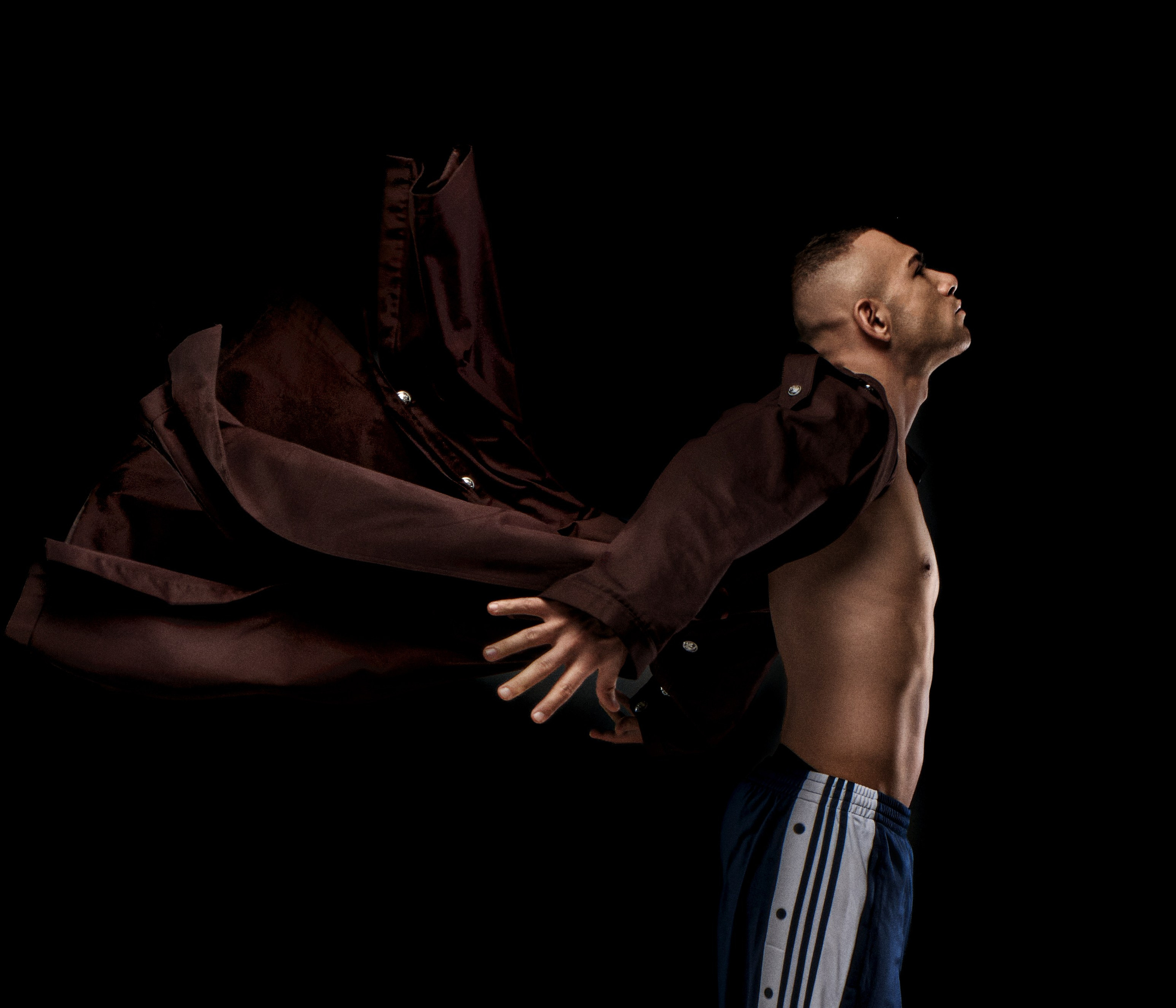 Я  фотограф. Работаю в городе Москва,