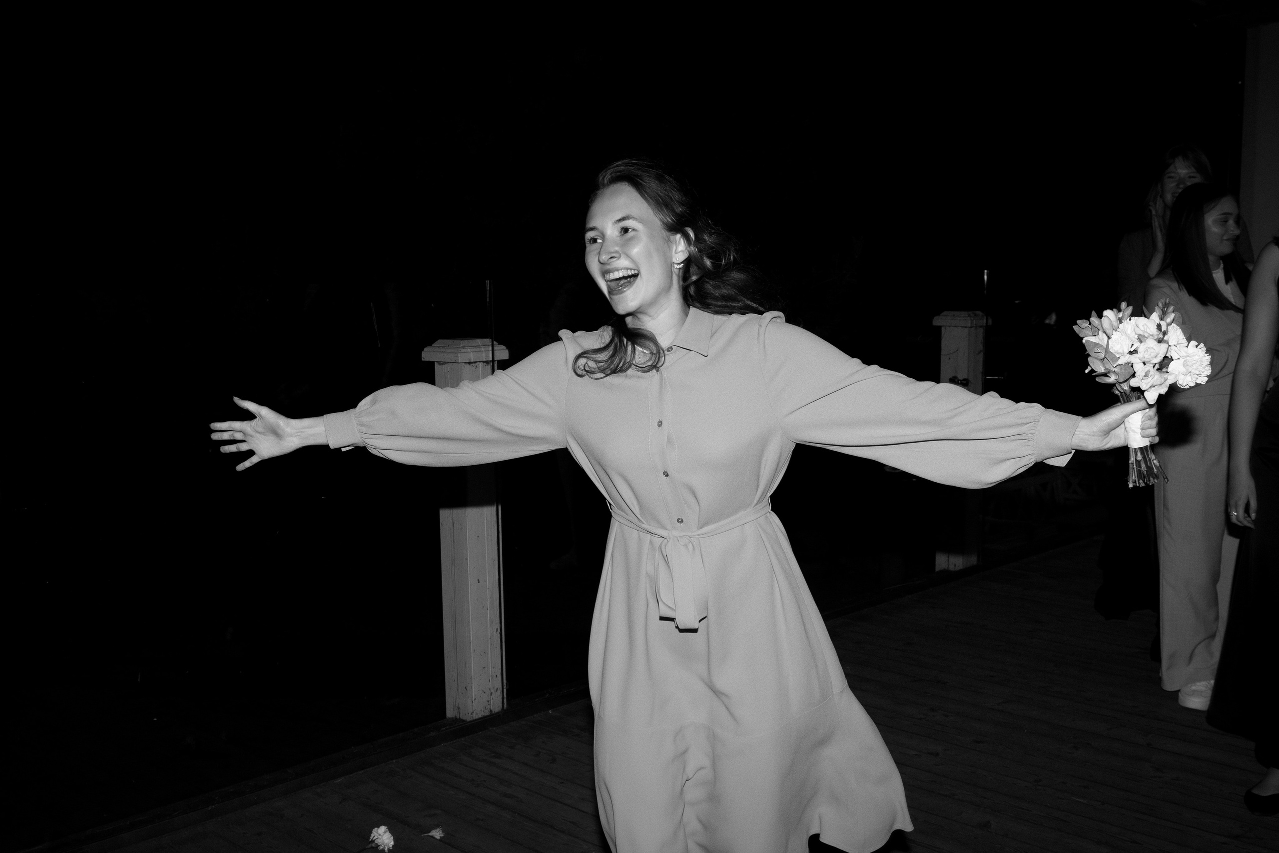 Лёня и Юля. Питер. От утра в отеле до вечеринки в ресторане на заливе. Цифра и плёнка. Свадебный фотограф Катерина Чулкова