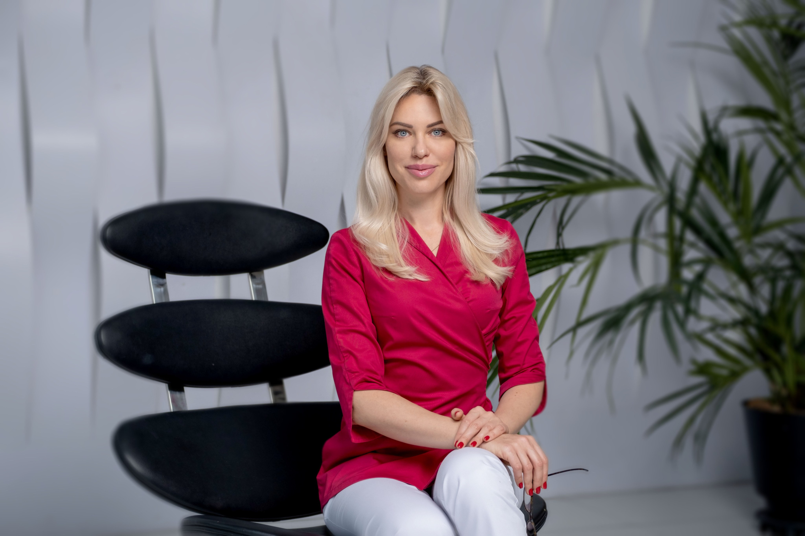 Леся Кохан | Стоматолог. Любовь Потапова