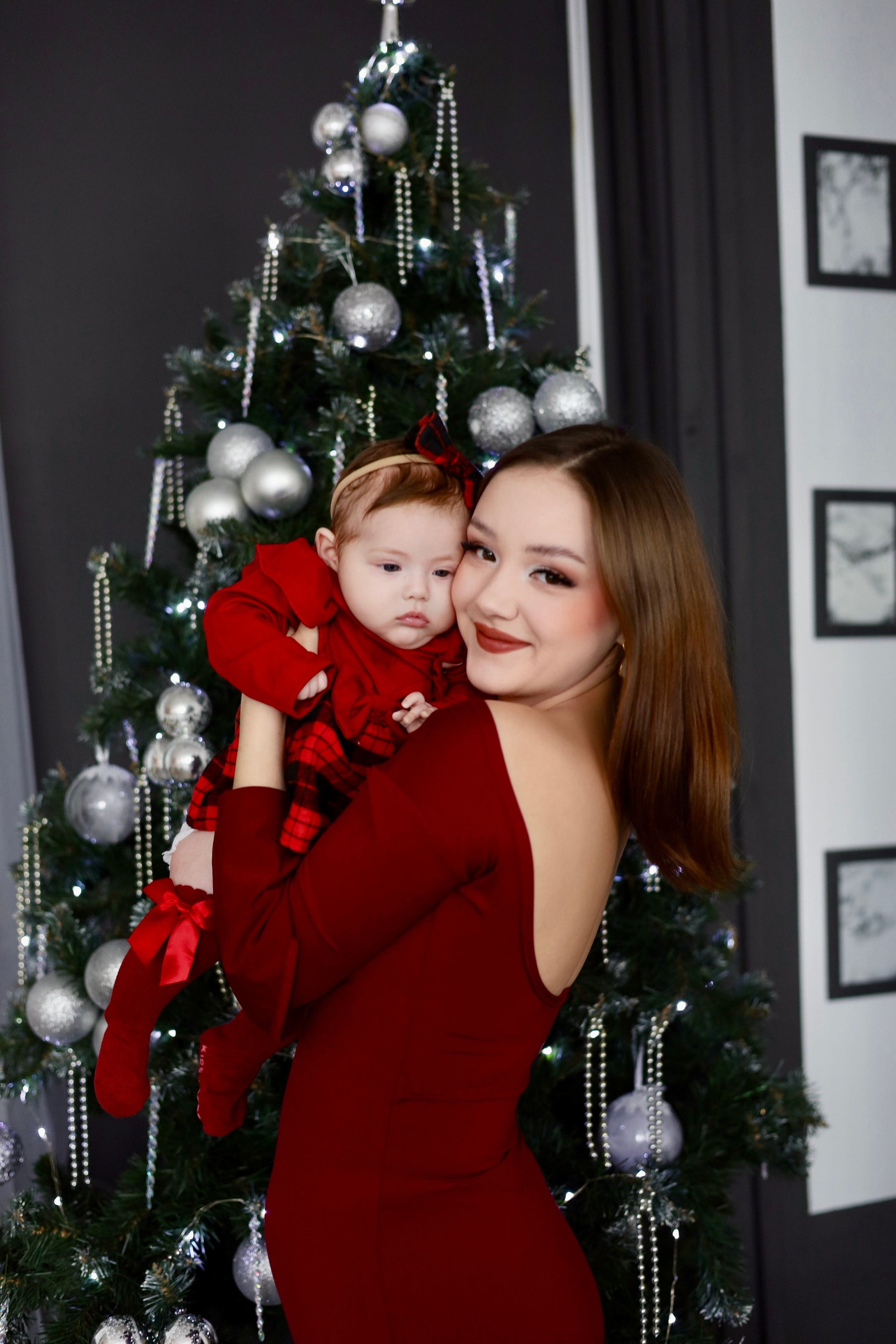 Ульяна, Александр и малышка Адель 🌹🎁. Главная