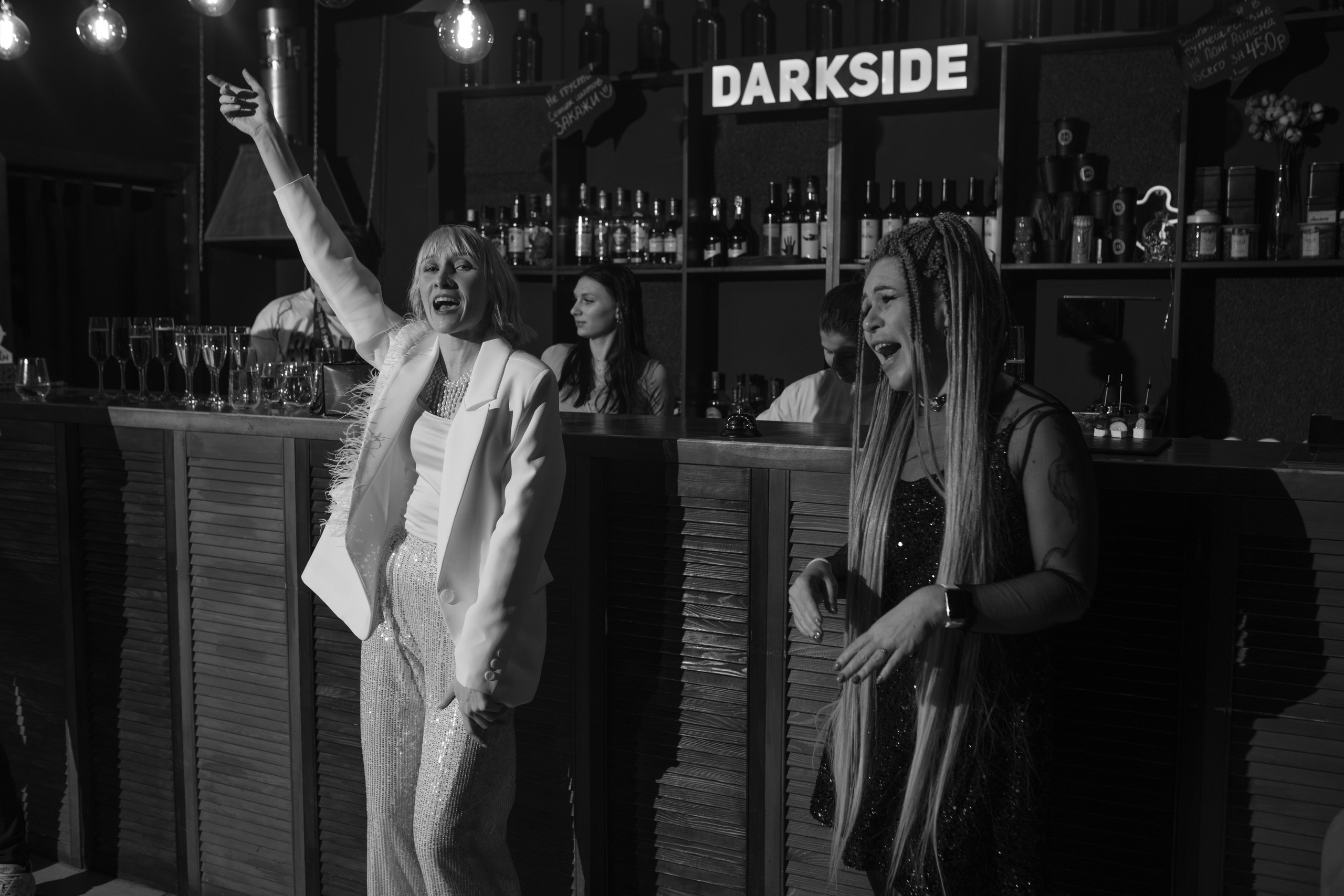 День рождения Томы — Let`s Talk Bar. Свадебный фотограф Екатеринбург/Челябинск — Любовь Волохова