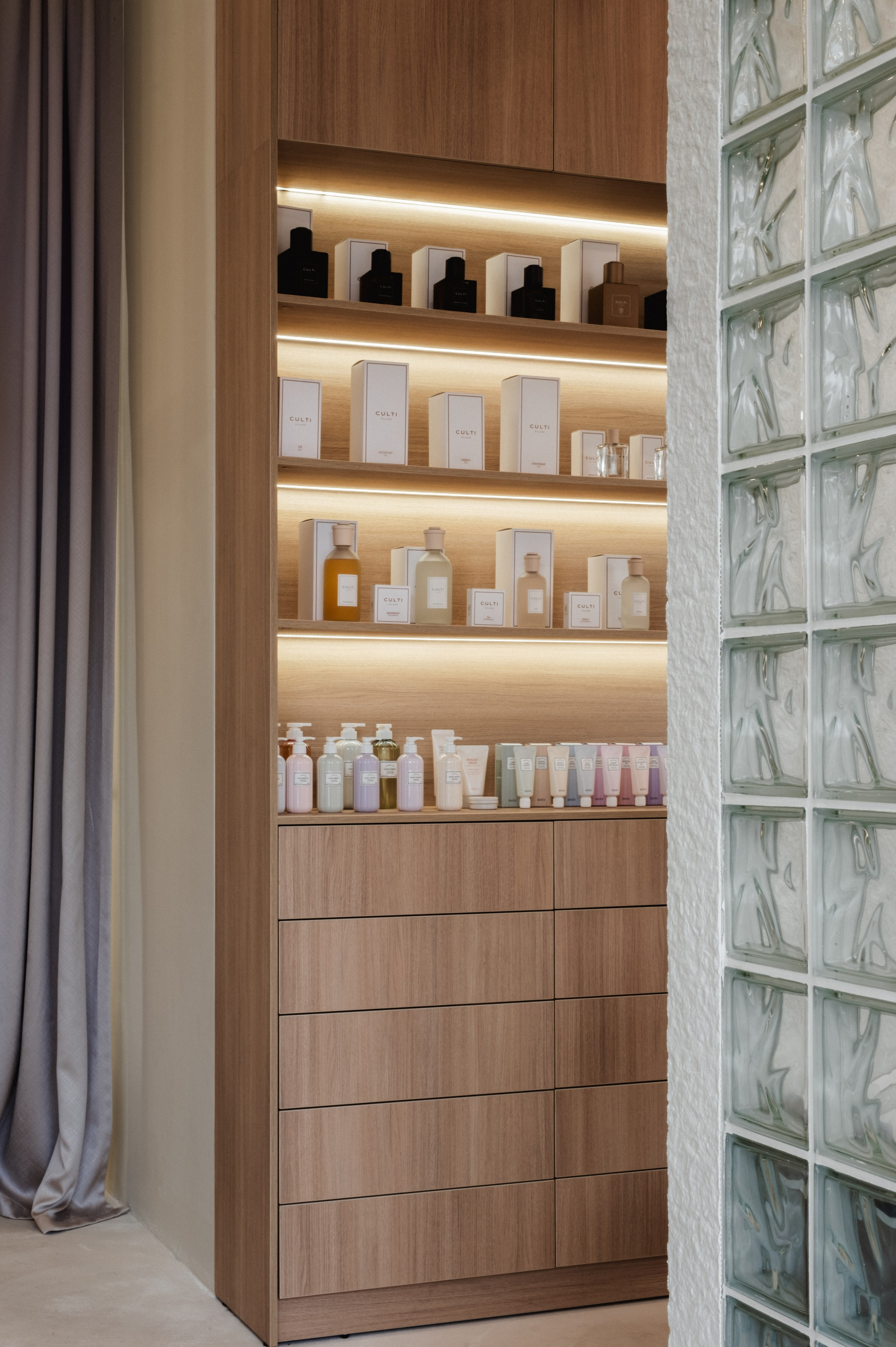 Laquerlab by Kristina Selyutina. Ekaterina Symidi. Interior Photographer