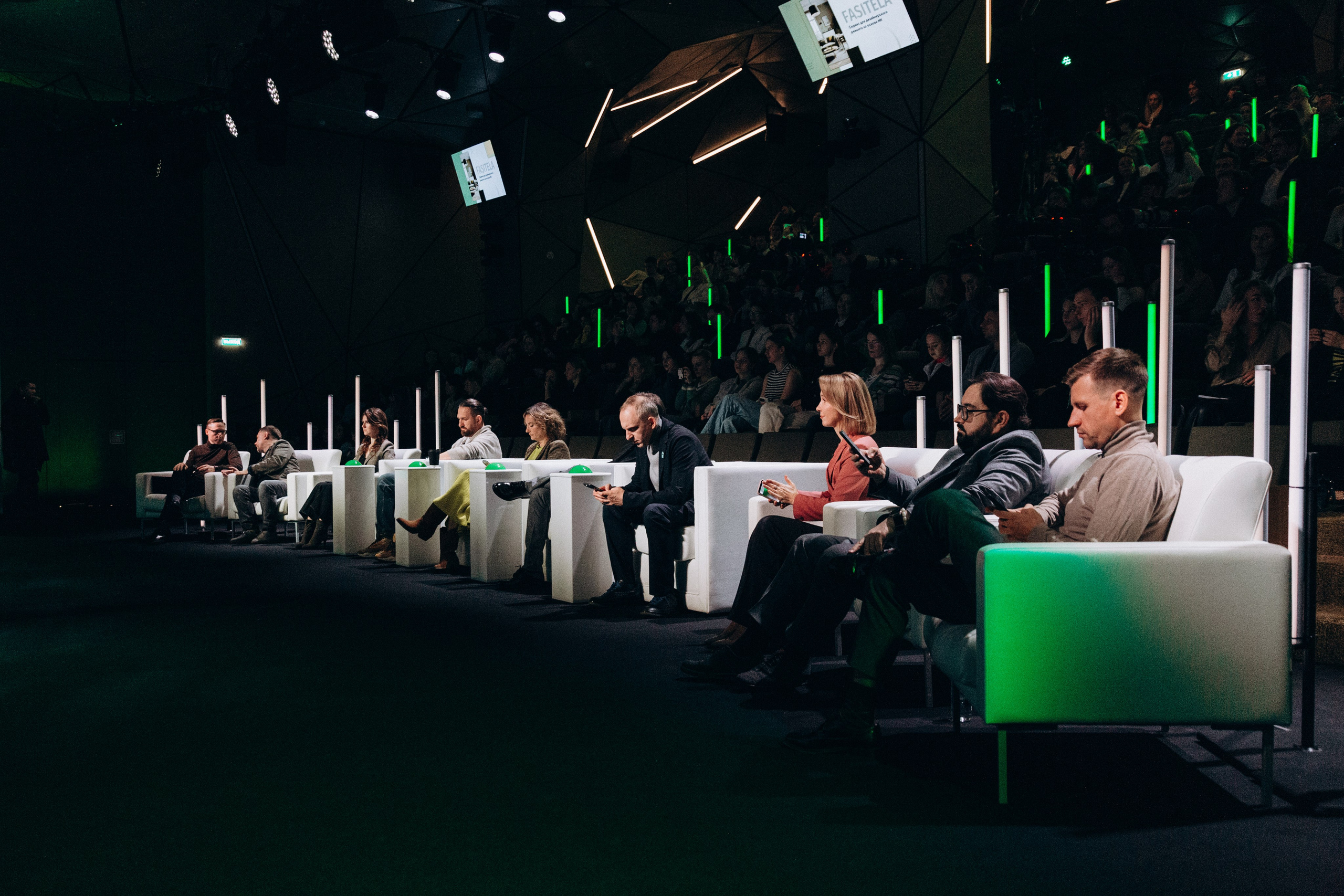 Битва стартапов. Олег Левин — профессиональный концертный и бэкстейдж фотограф в Москве