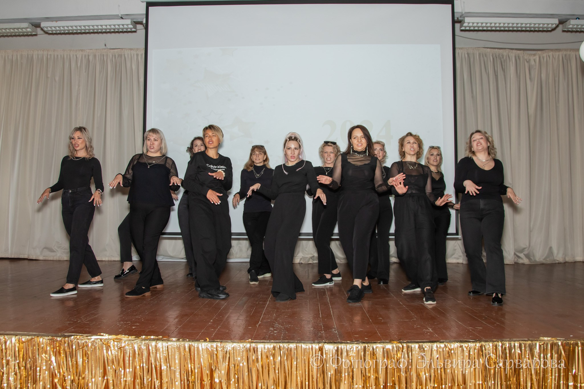 Вручение аттестатов 9 класс. Репортажный Фотограф