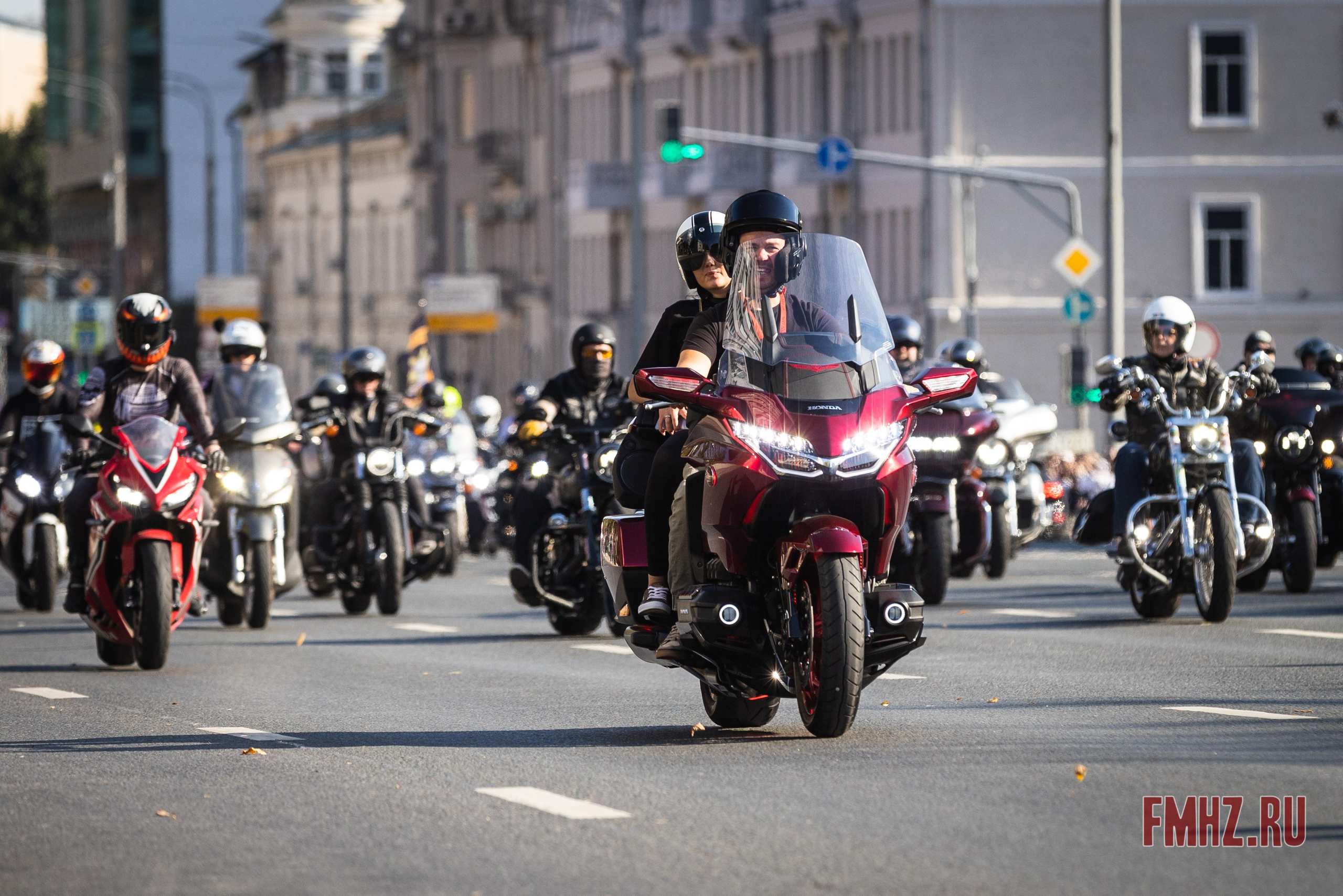 Закрытие Мотосезона 2023 на проспекте Академика Сахарова. Фотограф Владимир Охрименко