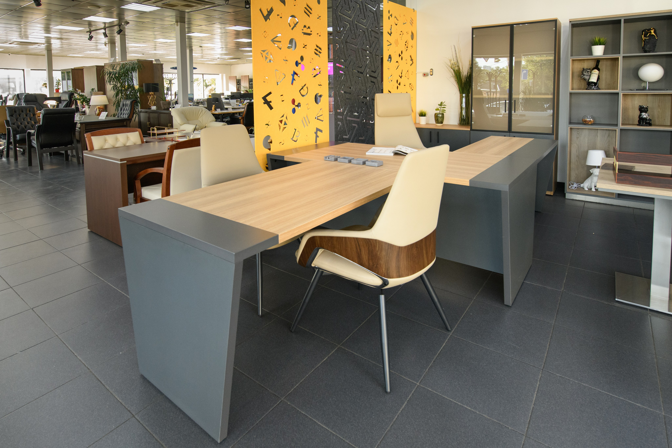 Интерьер мебельного салона Юнитекс. Профессиональная фотосъемка. Ростов-на-Дону