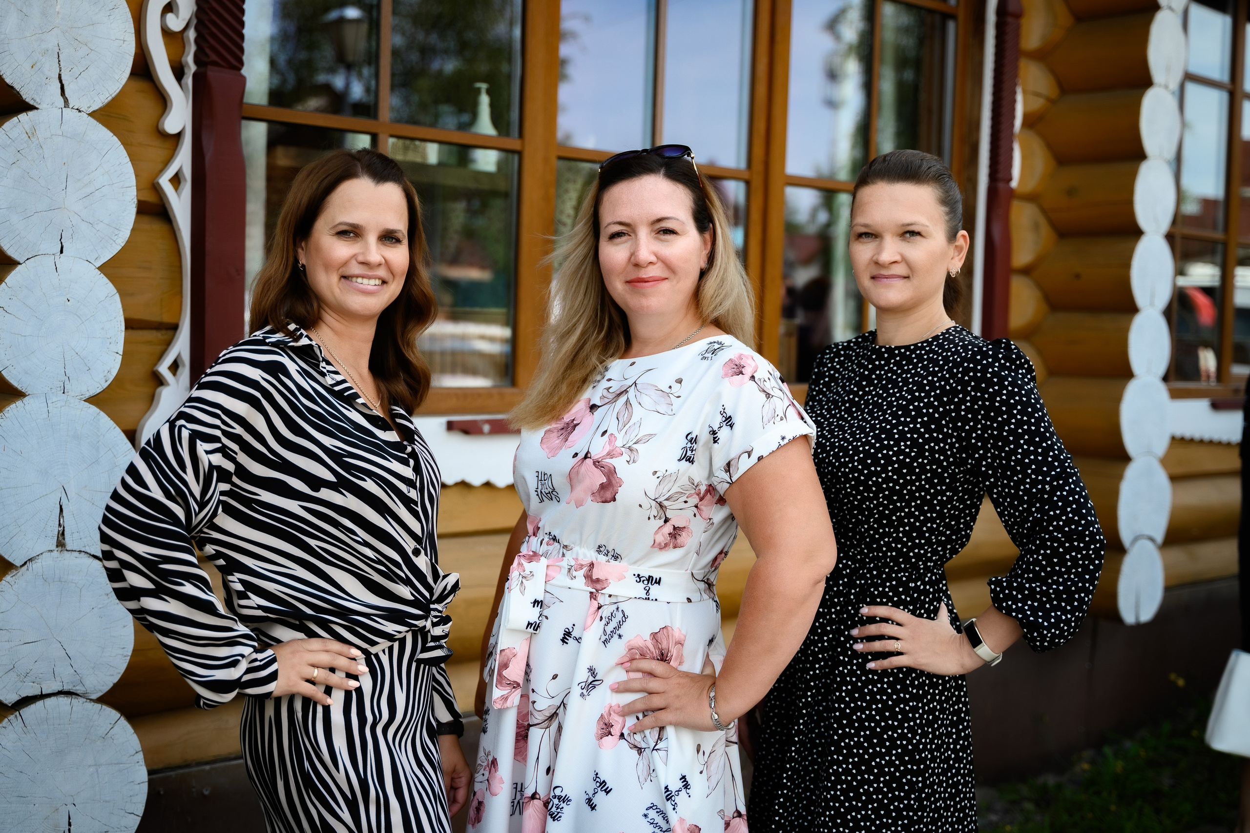 Индивидуальные и групповые фотографии для гостей на корпоративе.