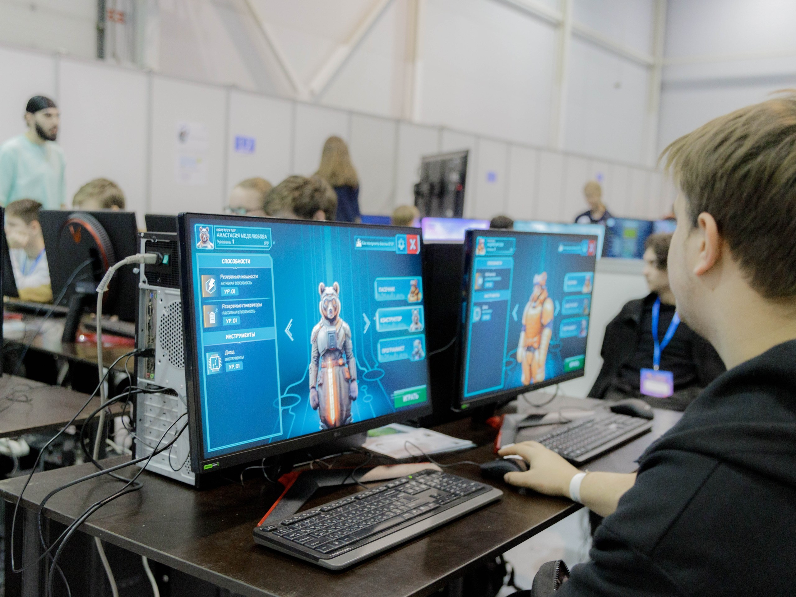 Фестиваль беспилотных авиационных систем «Дотянуться до неба». Экспоцентр. Репортажный фотограф в Новосибирске Алена Помазунова